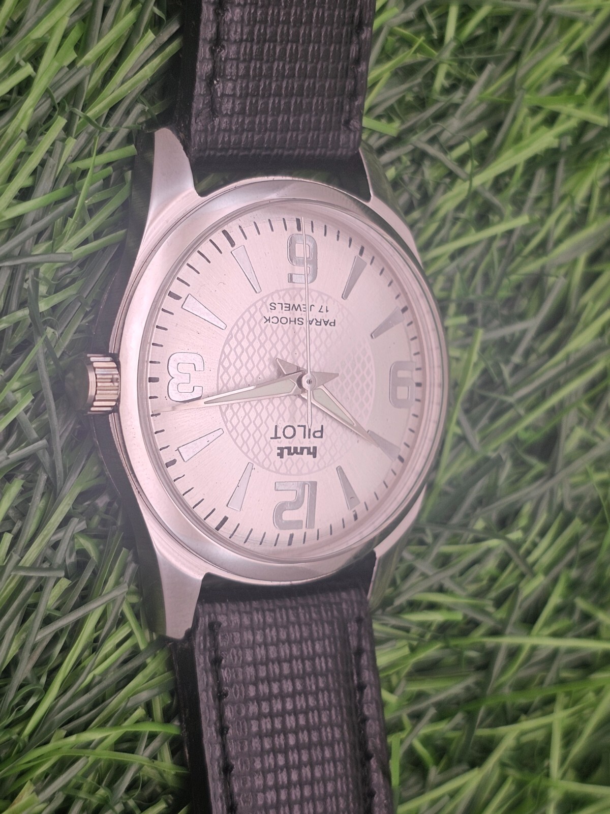 Beautiful Men’s HMT Pilot Parashock Mechanical Wind 17J Watch Silver Dial