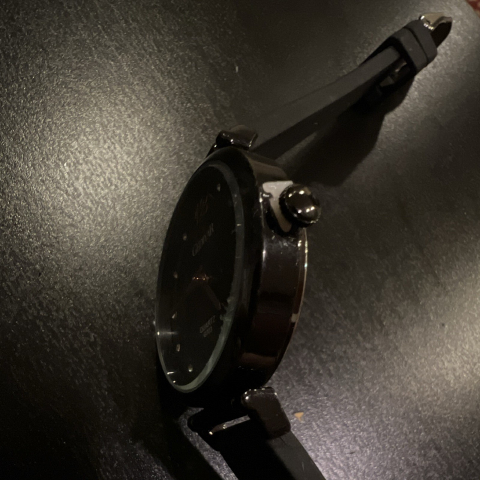 GEDIYAR Quartz Analog Wristwatch Black Band Black Dial Stick Indexes
