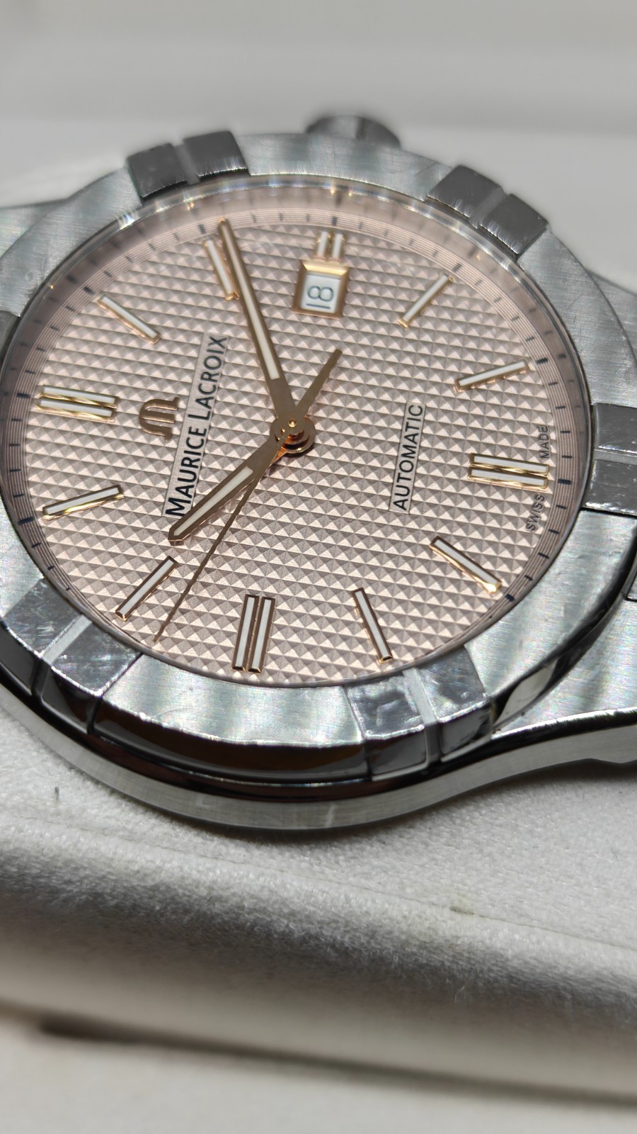 Maurice Lacroix AIKON, Automatic, 42mm – AI6008-SS002-730-1