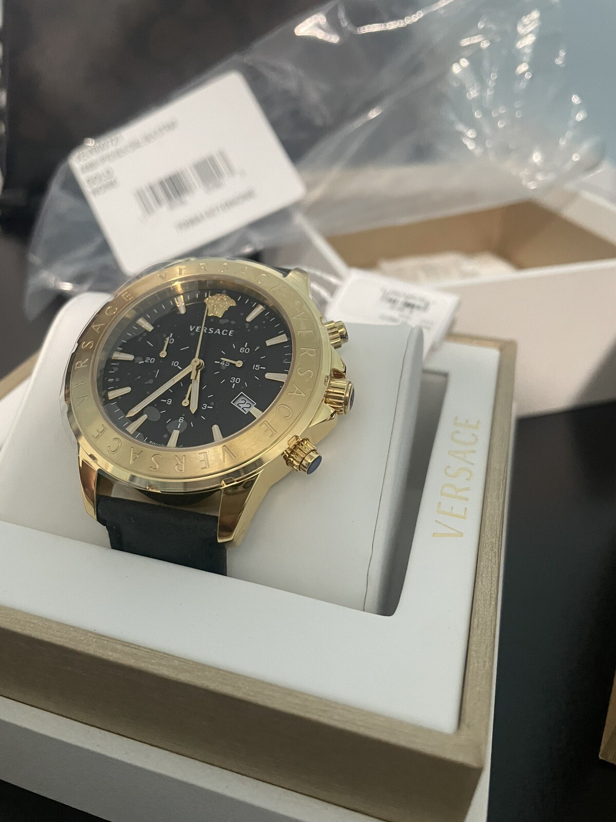 Versace Mens Gold 44 mm Chrono Signature Strap Watch VEV600721