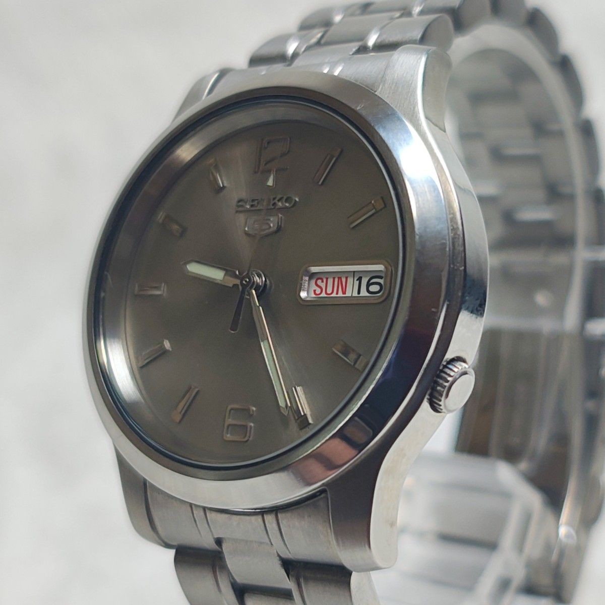 SEIKO 5 Automatic Men’s Watch Silver Dial Day Date Skeleton Back Excellent Condi