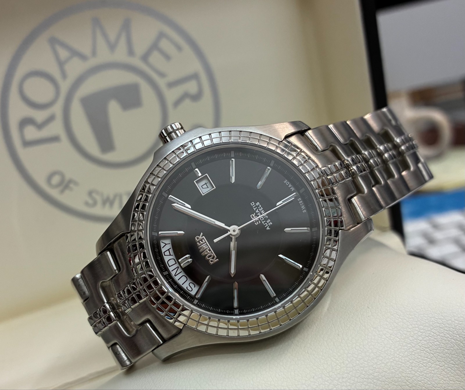 Roamer Automatic Mens Swiss Made Sapphire Date Analog Wrist Watch Ref. 202758