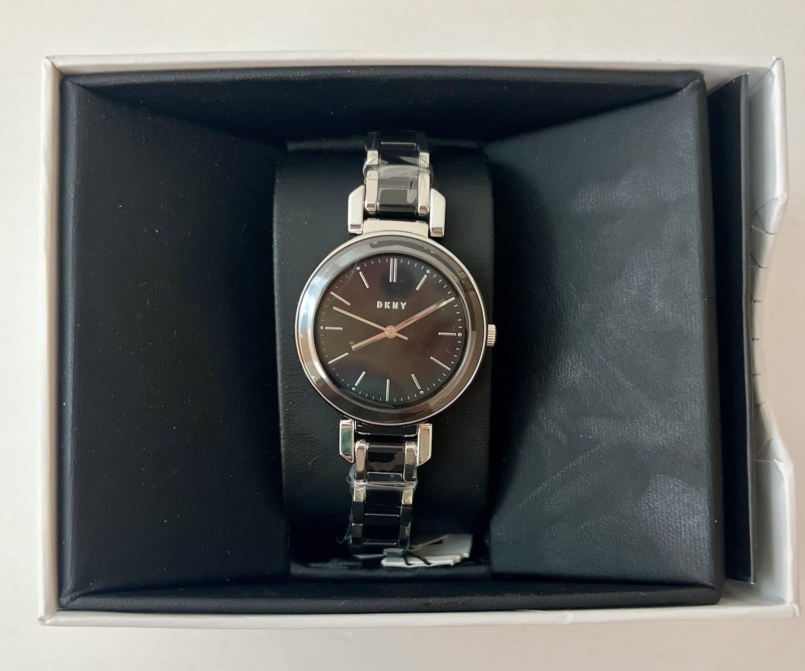 DKNY NY2590 Ellington Black Dial Ceramic Stainless Steel Women Watch NIB