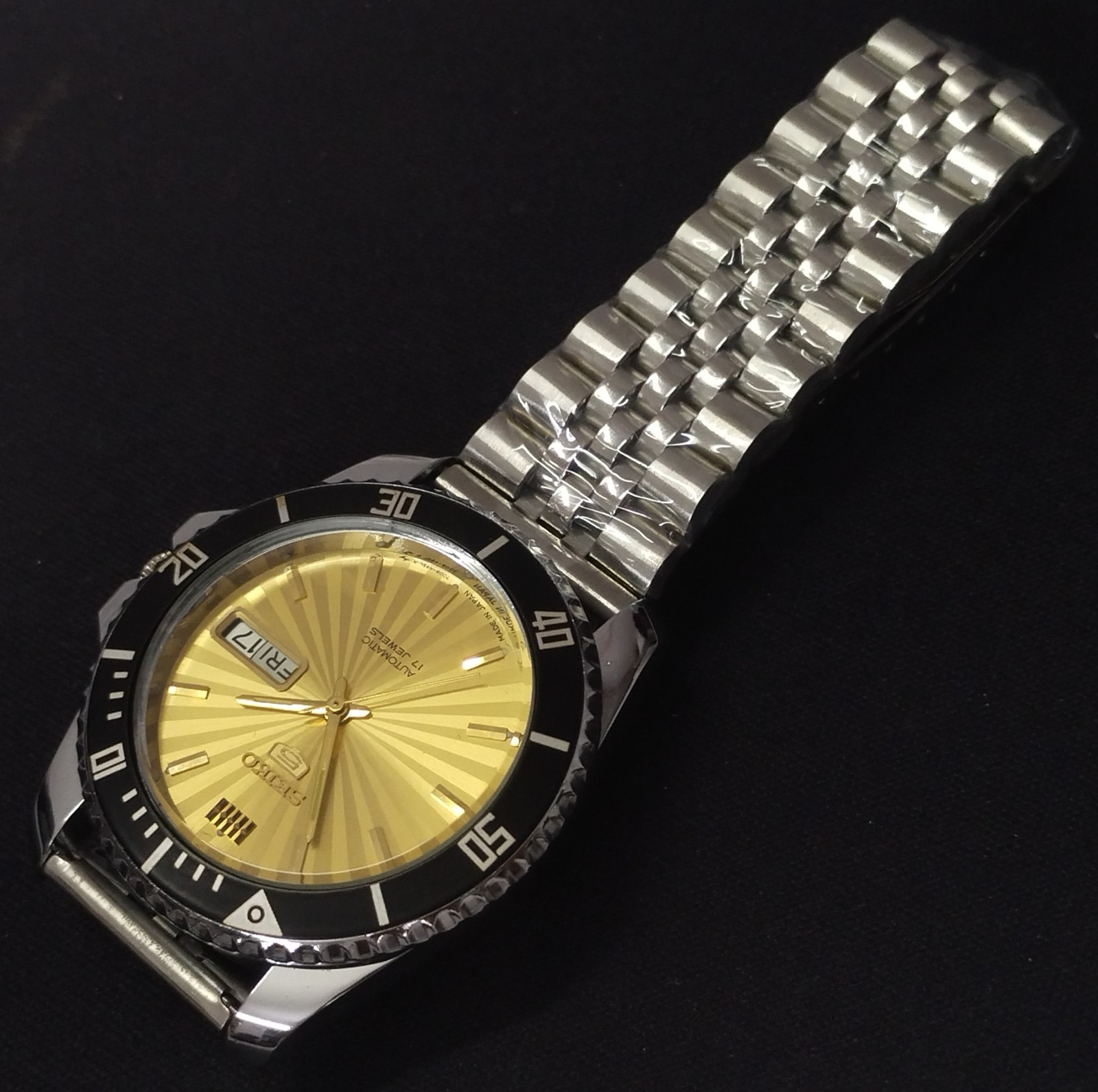 Vintage Seiko 5 Automatic Watch for Men Golden Dial Excellent Condition
