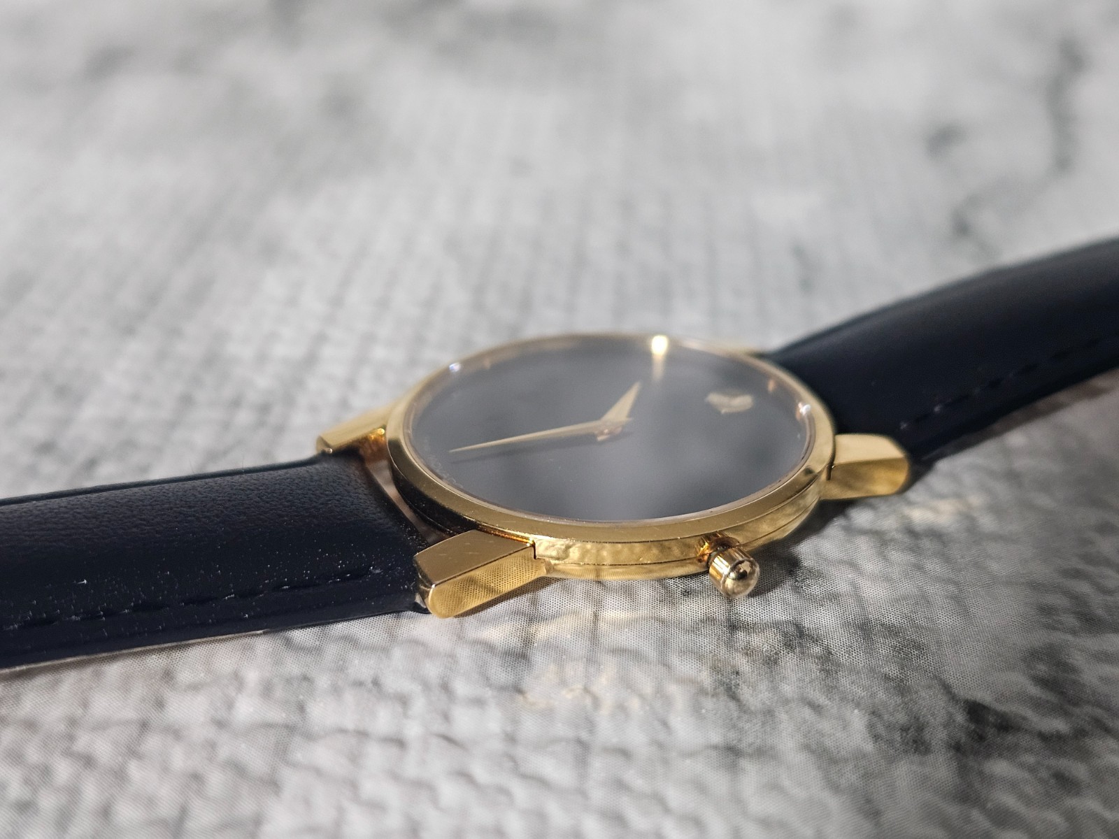 Movado Museum 87.G4.875 Gold-Plated Swiss Quartz Watch