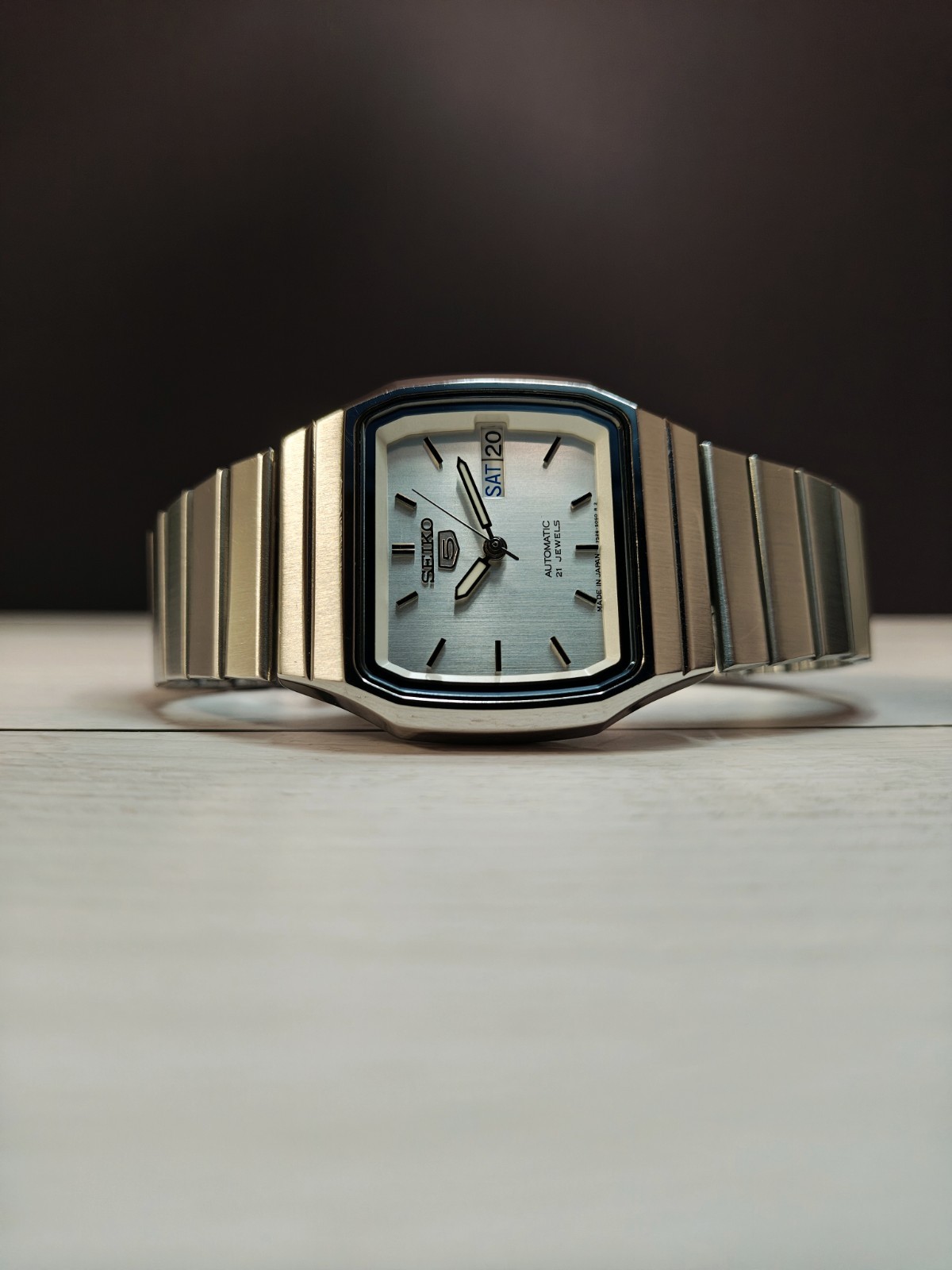 Seiko 5 SNXK95 Automatic – TV Case – Japan Domestic Model – Brushed Silver Dial