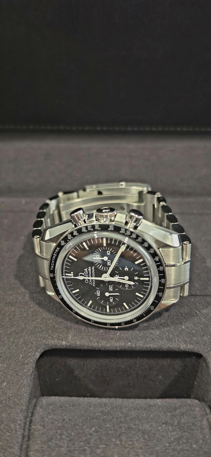 OMEGA Speedmaster Professional 42mm Chronograph, Cal. 1863, Collector Box Papers
