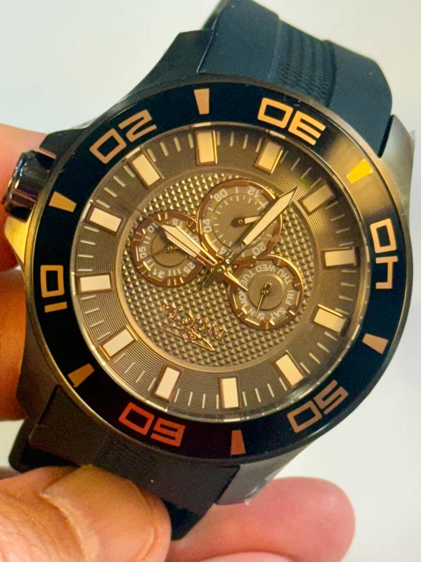 Invicta Pro Diver 35741 Quartz Chronograph Black Dial Gold Tone New 100m W/R NIB