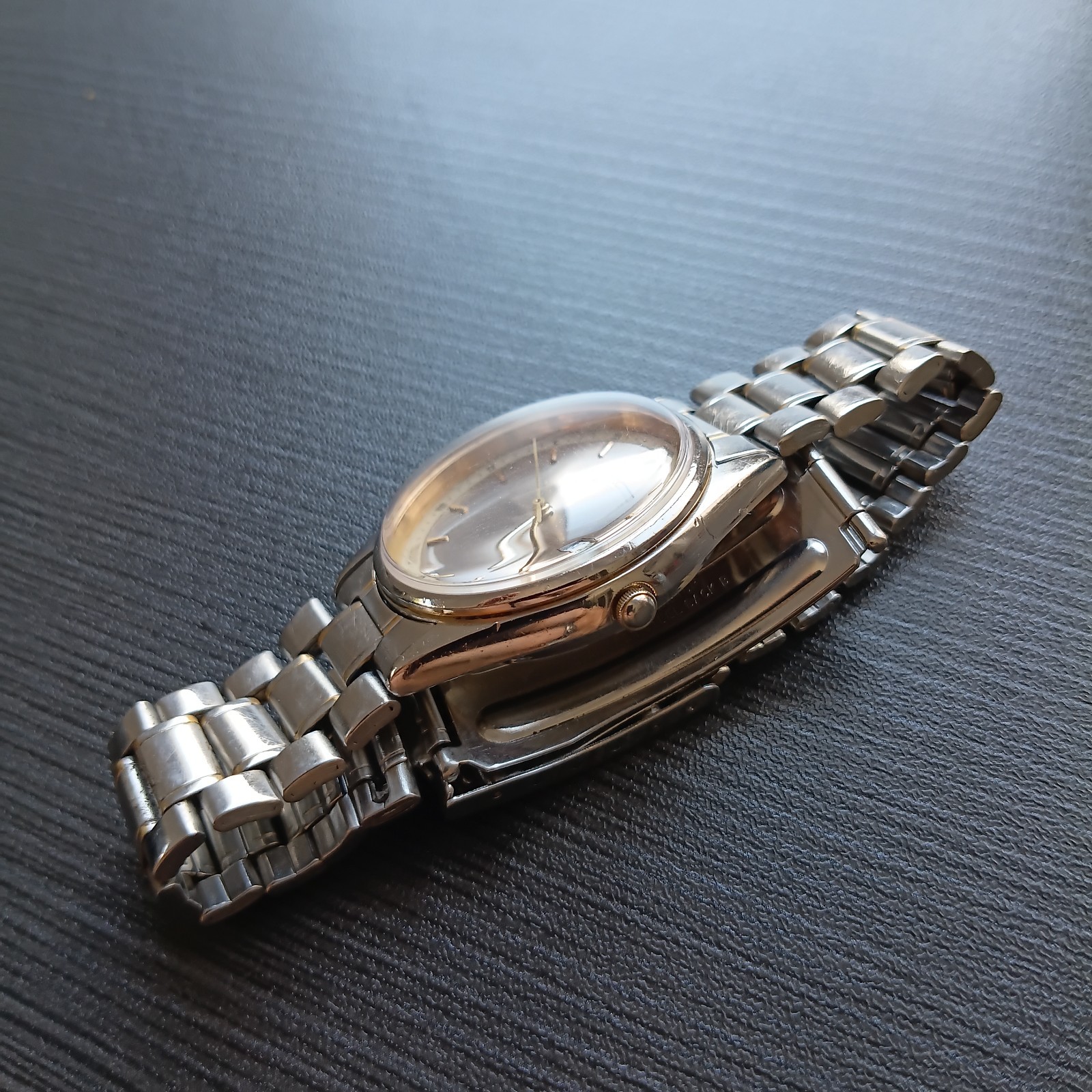 Vintage Seiko Quartz Day/Date Roman Num Japan Mens Watch