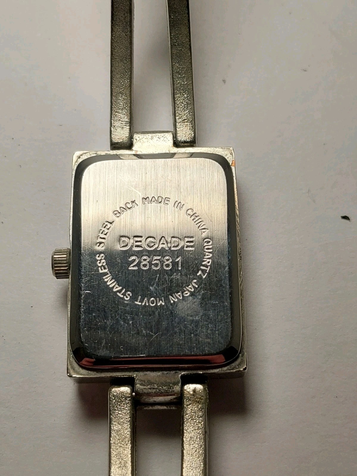 Vintage Decade Silver Tone Womens Wrist Watch Bracelet Geometric Style