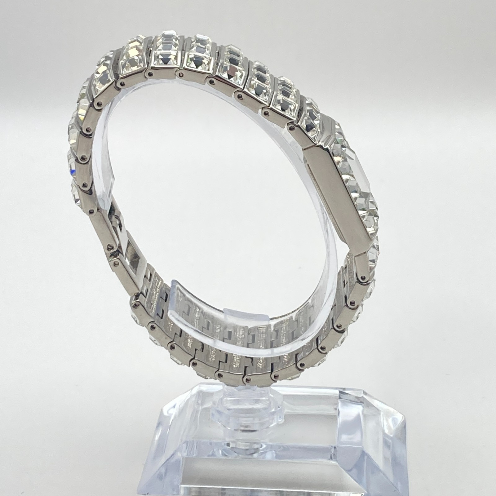 Alto Womens Watch Silver Tone Crystals Bling 19mm Faceted Crystal New Battery 7″