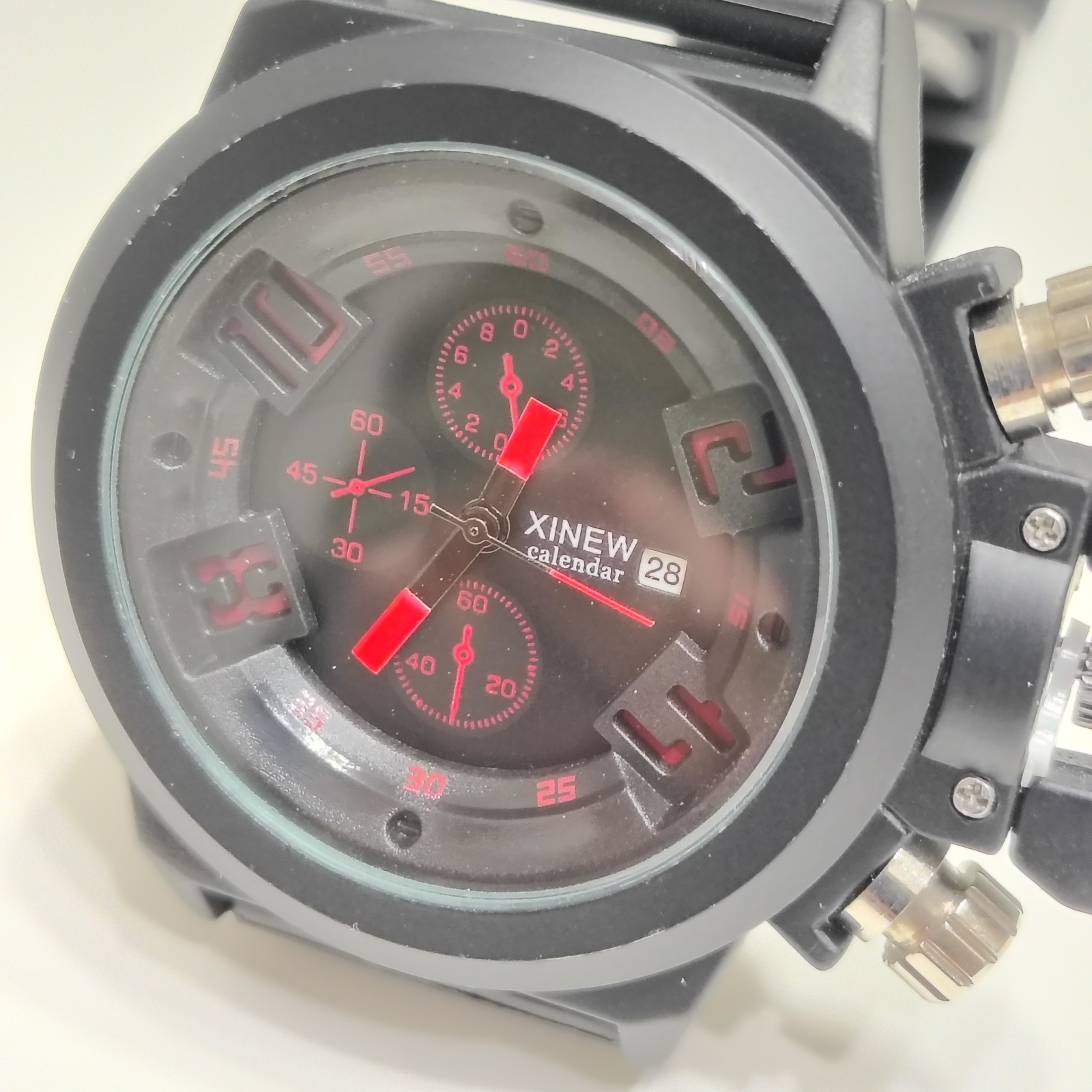 XINEW Mens watch Black Dial Date Quartz Japan Movt unique modern look