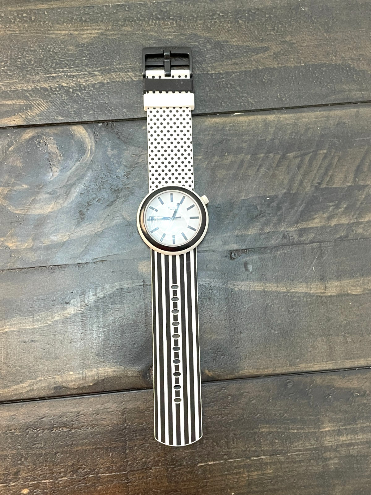 Swatch Striure SUON130 41mm Blue and White Striped Silicone Watch Swiss Working