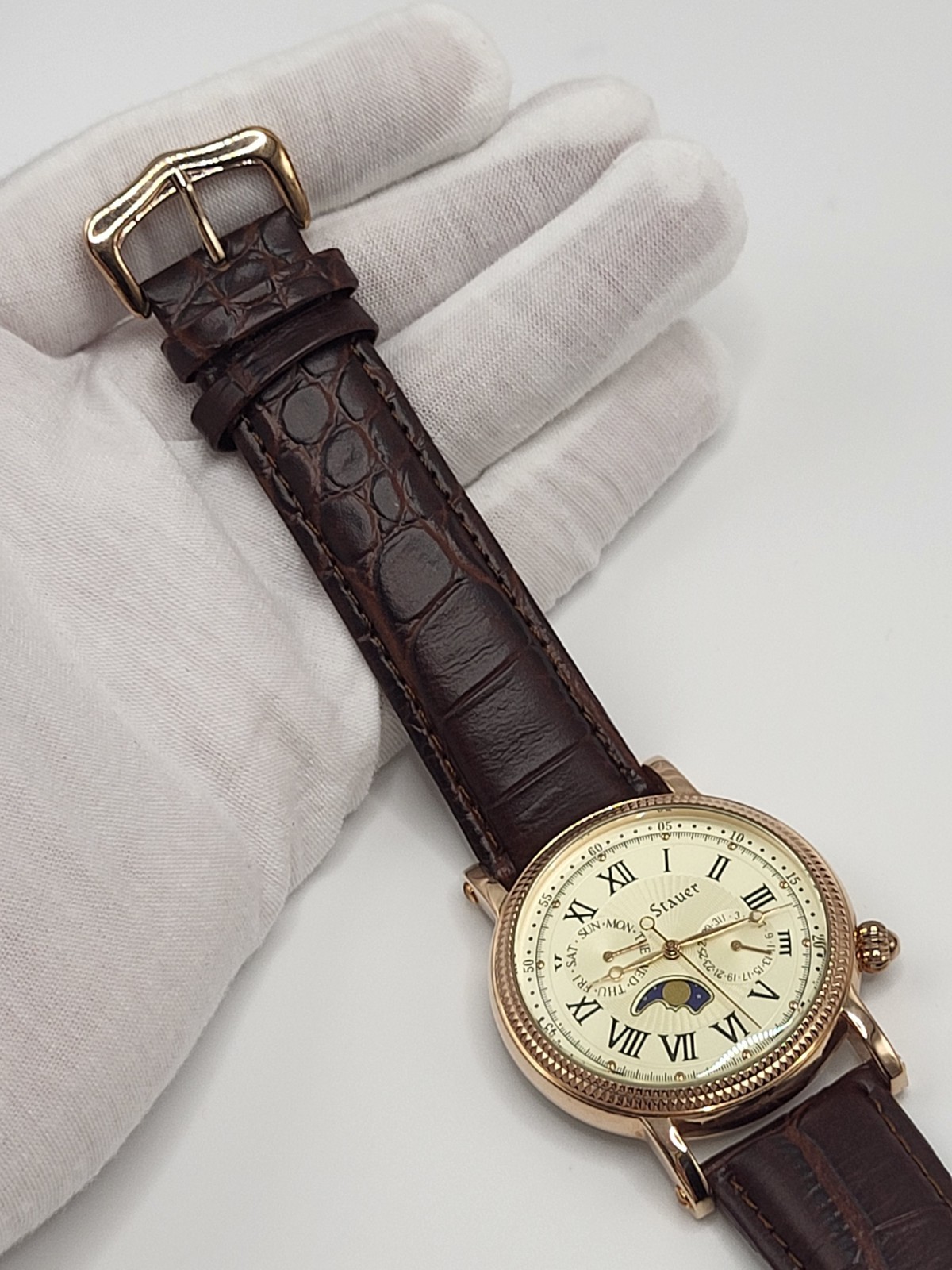 [ Brand NEW ] Stauer Mens Beige Dial Maroon Leather Strap Quartz Watch 20390