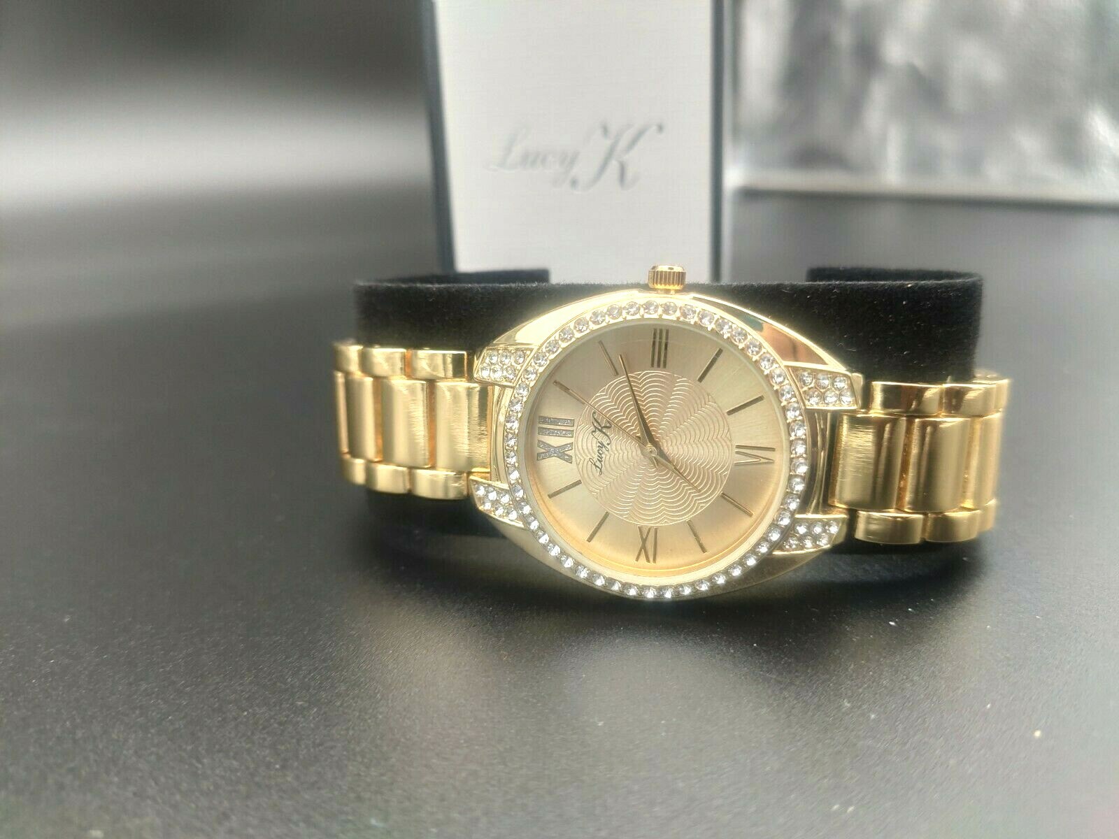 New Lucy K Womens Analogue Classic Quartz Watch with None Strap LUK19D