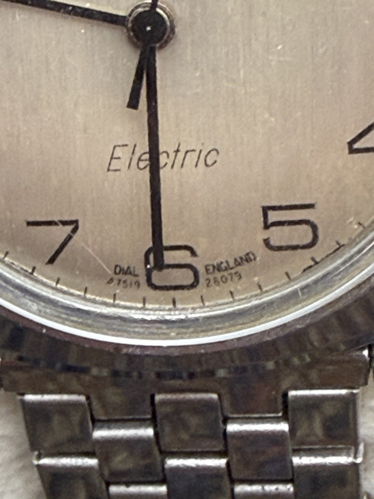 Vintage 1979 Timex Electric Watch, 47519-26079, A Cell, English Dial, Running!