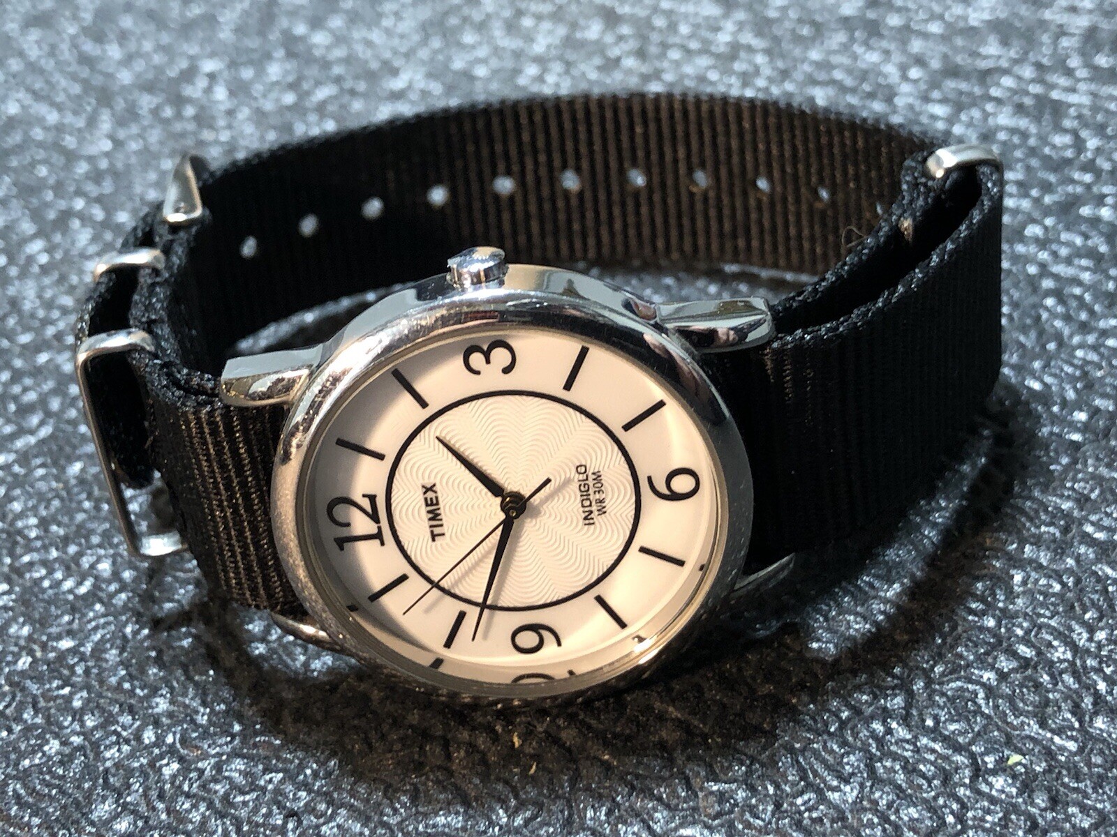 Timex Indiglo WR30M 35mm Silver Tone Watch New Battery & One Piece Strap