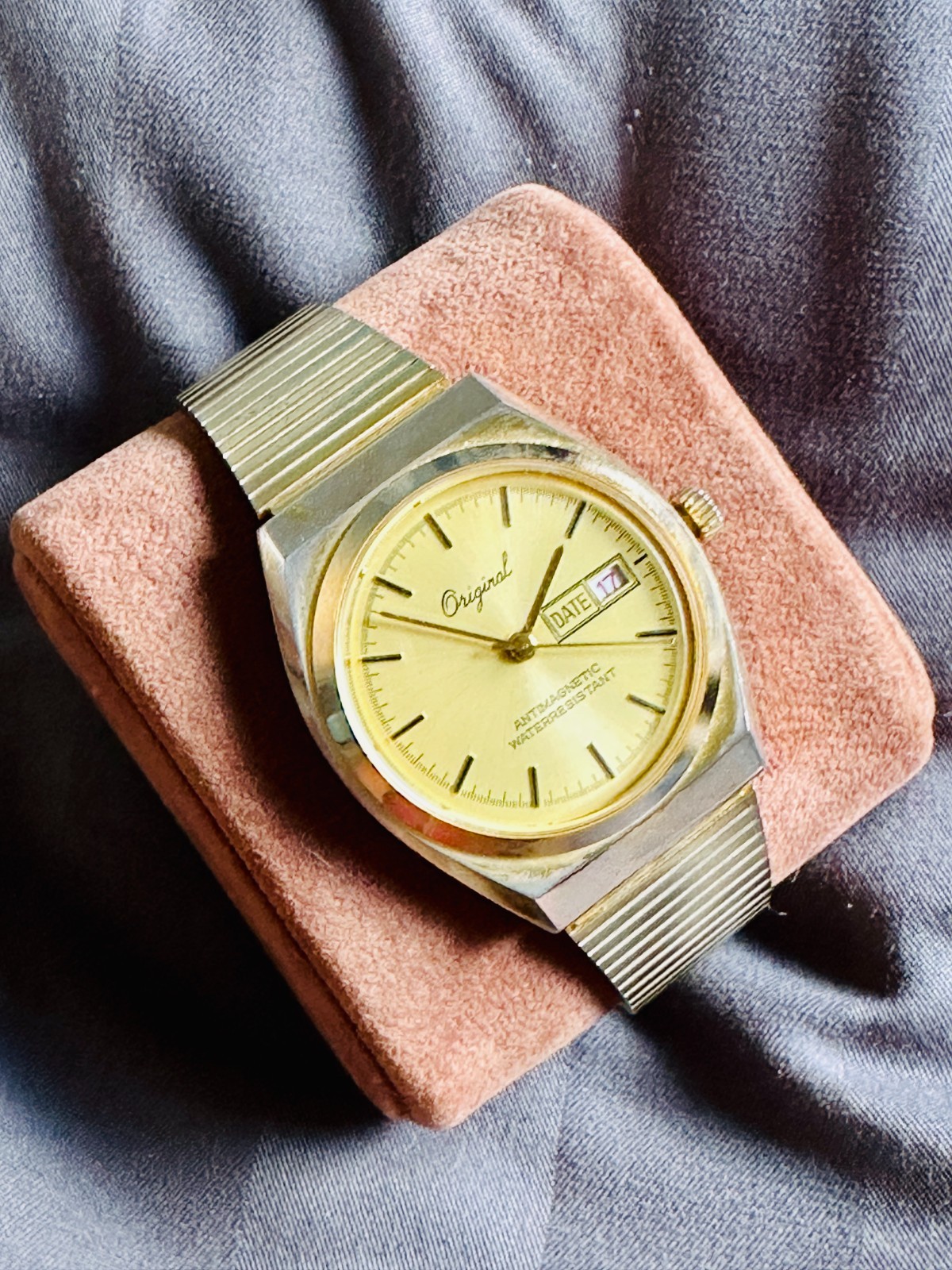 Vintage Original Hand-Wound Mechanical Men’s Watch Gold Dial Antimagnetic WR