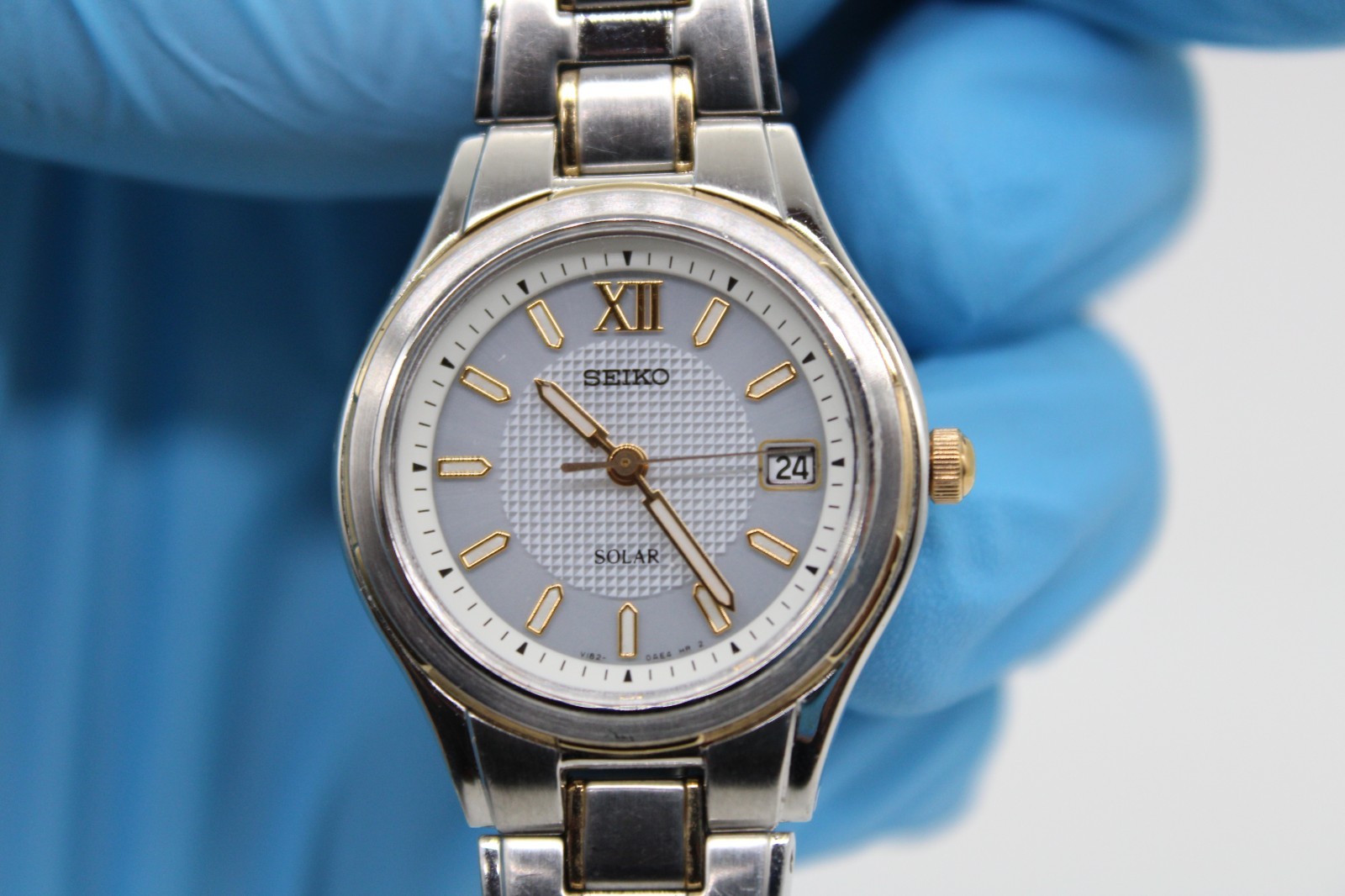 Seiko V182-0AB0 Solar Date Ladies Wrist Watch Used Good Tested Works US Seller