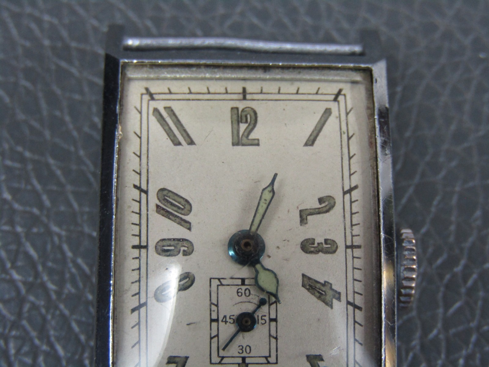 Vintage mens Art Deco chrome Tank 4 jewel hand wind mechanical wrist watch