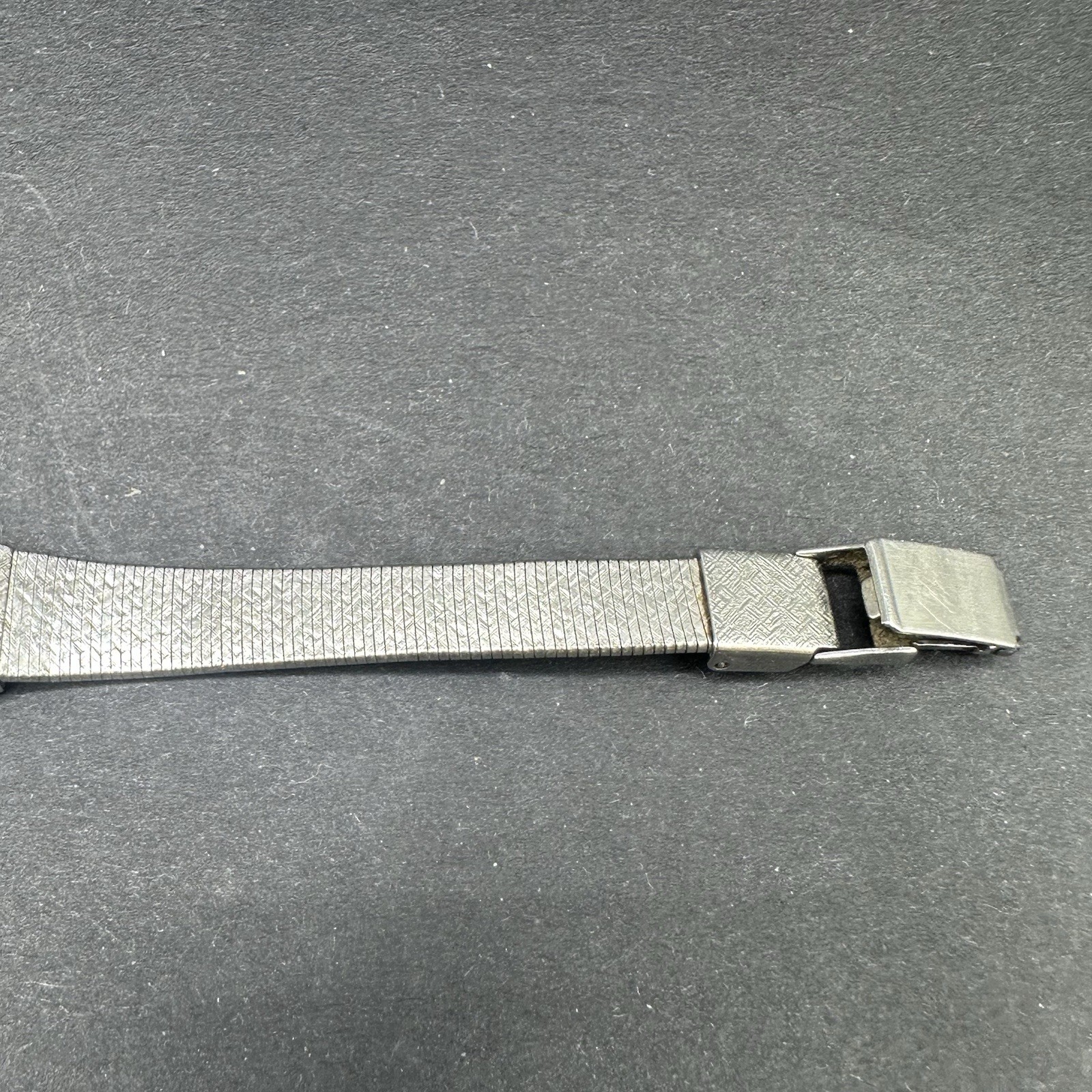 Seiko Watch Women 16mm Silver Dial Silver Tone Hexagon 2B31-5039 New Battery