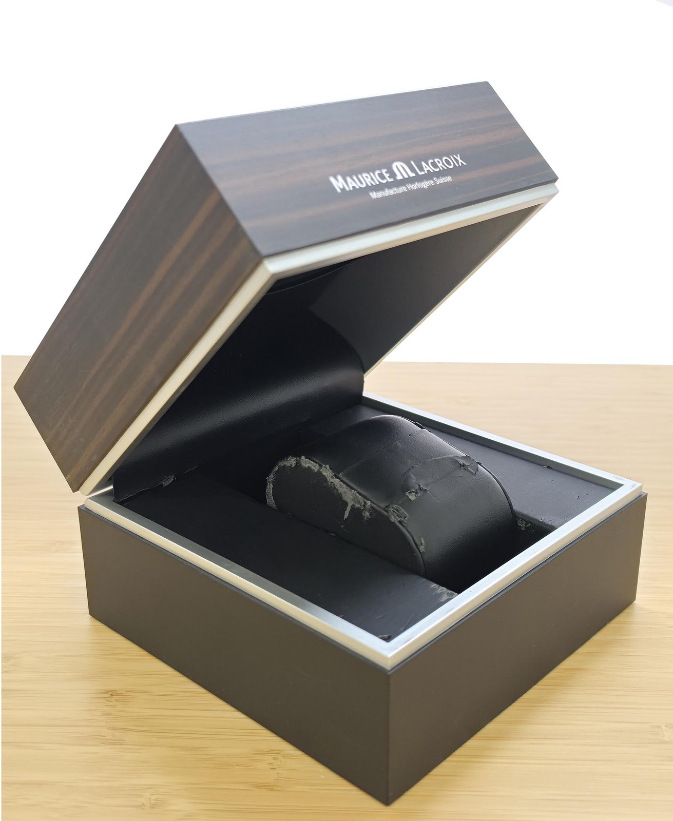 Maurice Lacroix Aikon AI6008 Date Stainless Steel 42MM Men’s Automatic