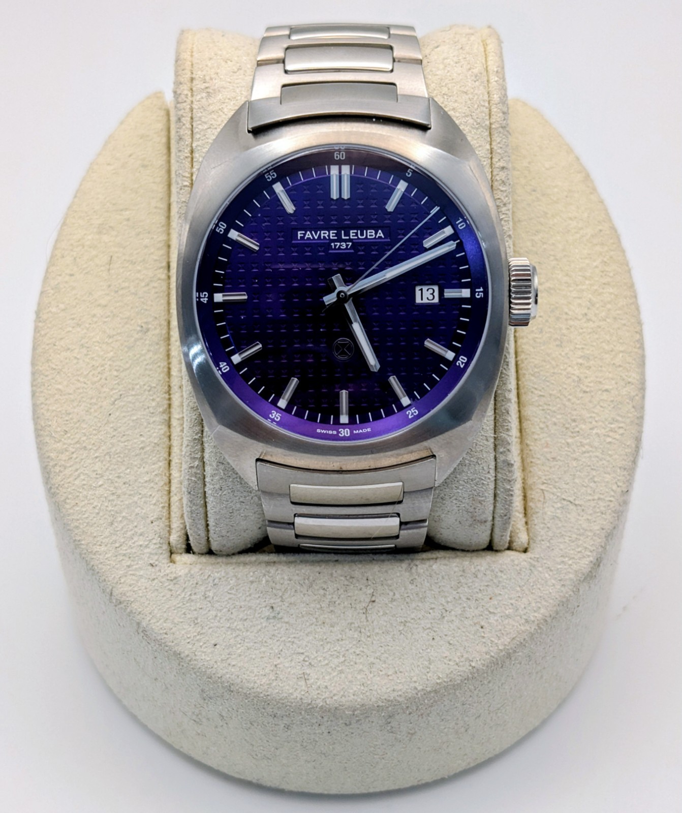 Favre Leuba Chief Date Purple 00.20102.102.07.307 Men’s Automatic Watch