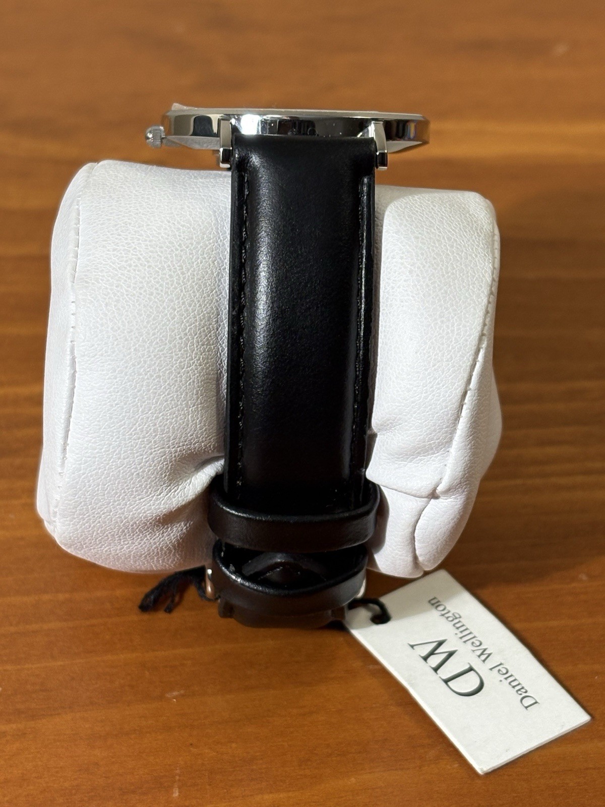 Daniel Wellington Classic Sheffield Black Leather Band Unisex Watch 36mm Silver