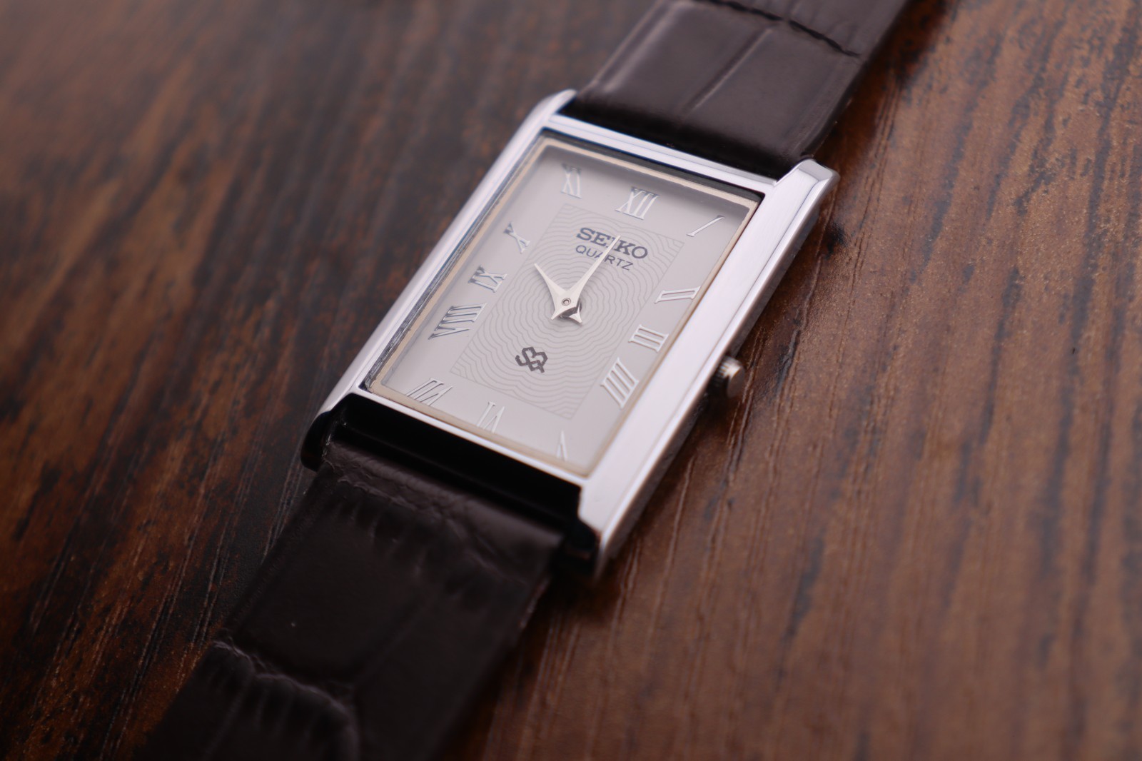 vintage Seiko Slim Tank Quartz Men White Dial Dark Brown leather Dress Watch
