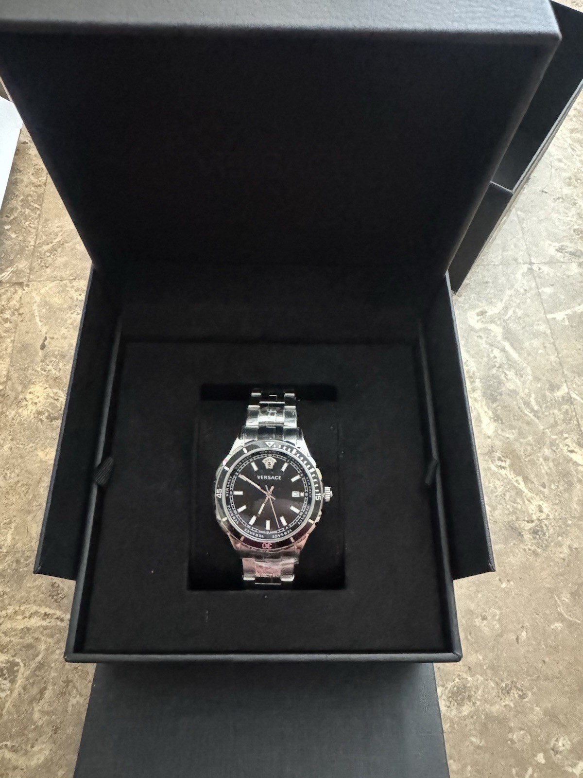 Versace Hellenyium VE3A00520 Swiss Made Men’s Watch Black Dial New Full Set