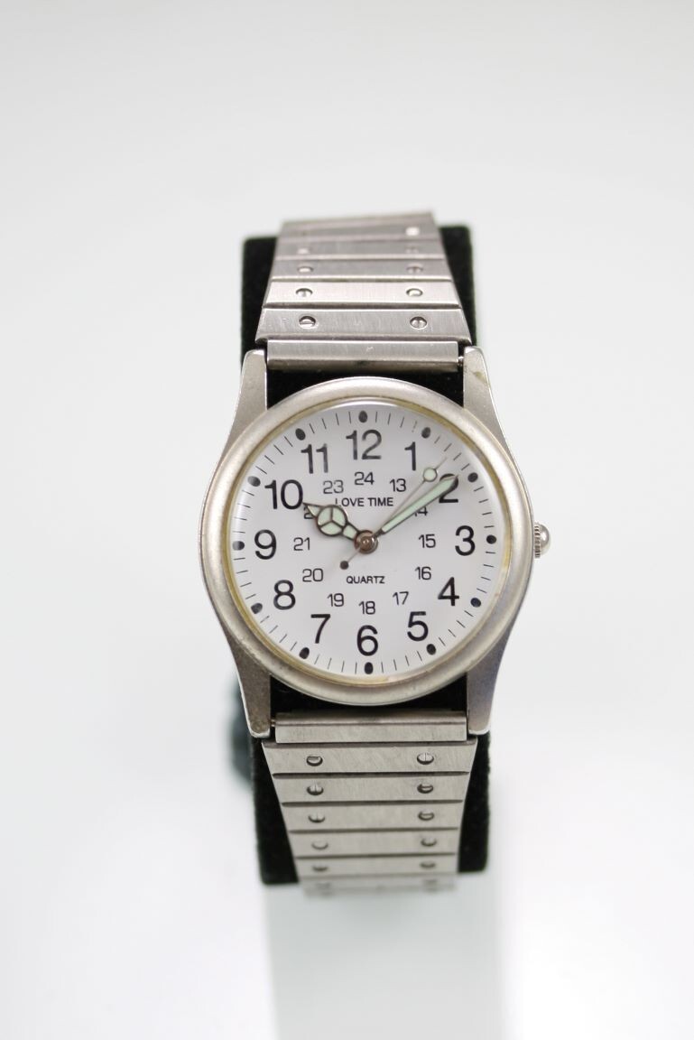 Love Time Men Watch Silver Stainless Steel Water Res 24hr Battery White Quartz