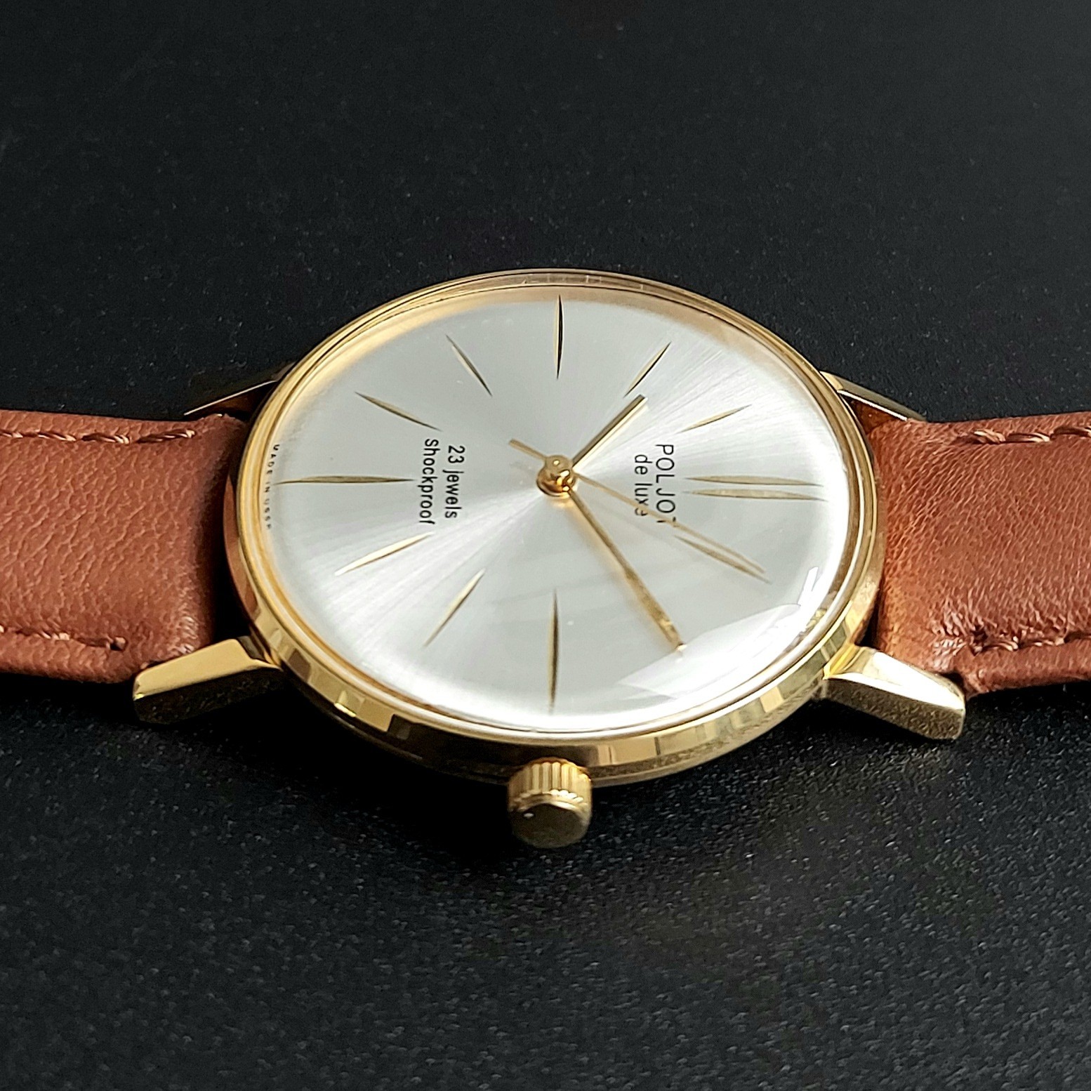 NOS Poljot De LUXE Ultra Slim 23 Jewels 2209 Soviet Vintage Men’s Wristwatch