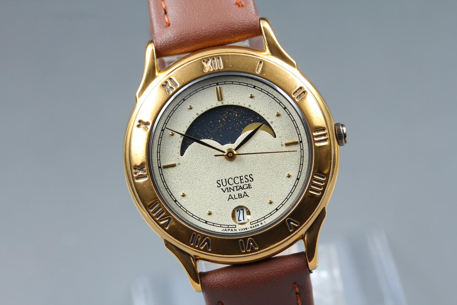 [EXC+5] Seiko Success Alba V338-6A40 Moonphase 32mm Qz Mens Watch From JAPAN