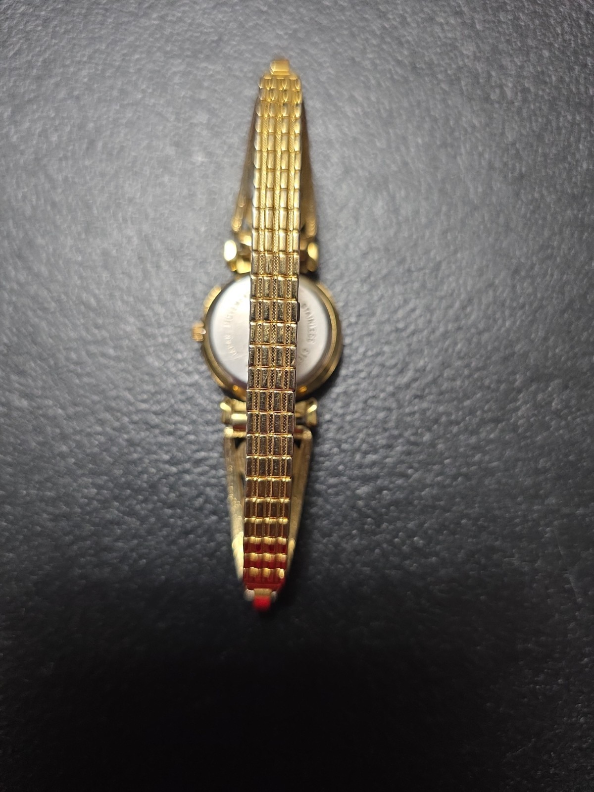 Vintage Avon Abalone Shell Heart Quartz Gold Toned Watch Mother Of Pearl