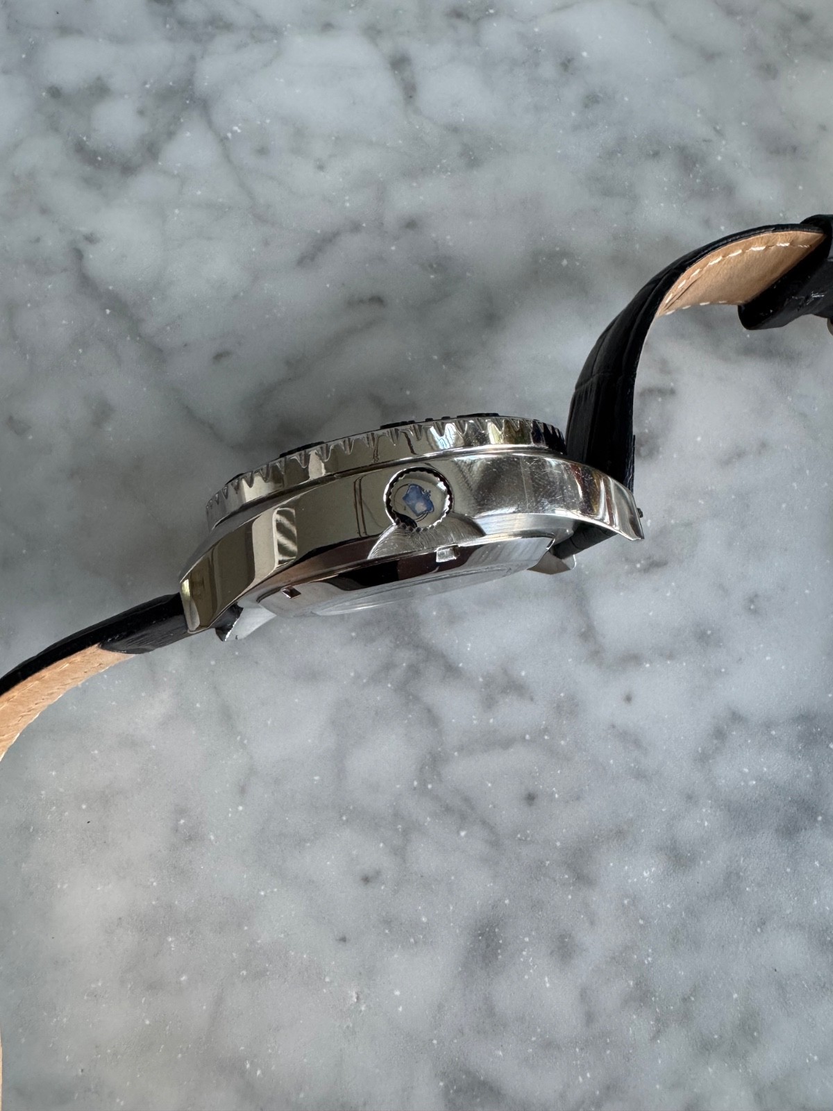 REIGN QUENTIN AUTOMATIC DIVER 20 ATM BLACK AND SILVER WITH CARBON FIBER DIAL