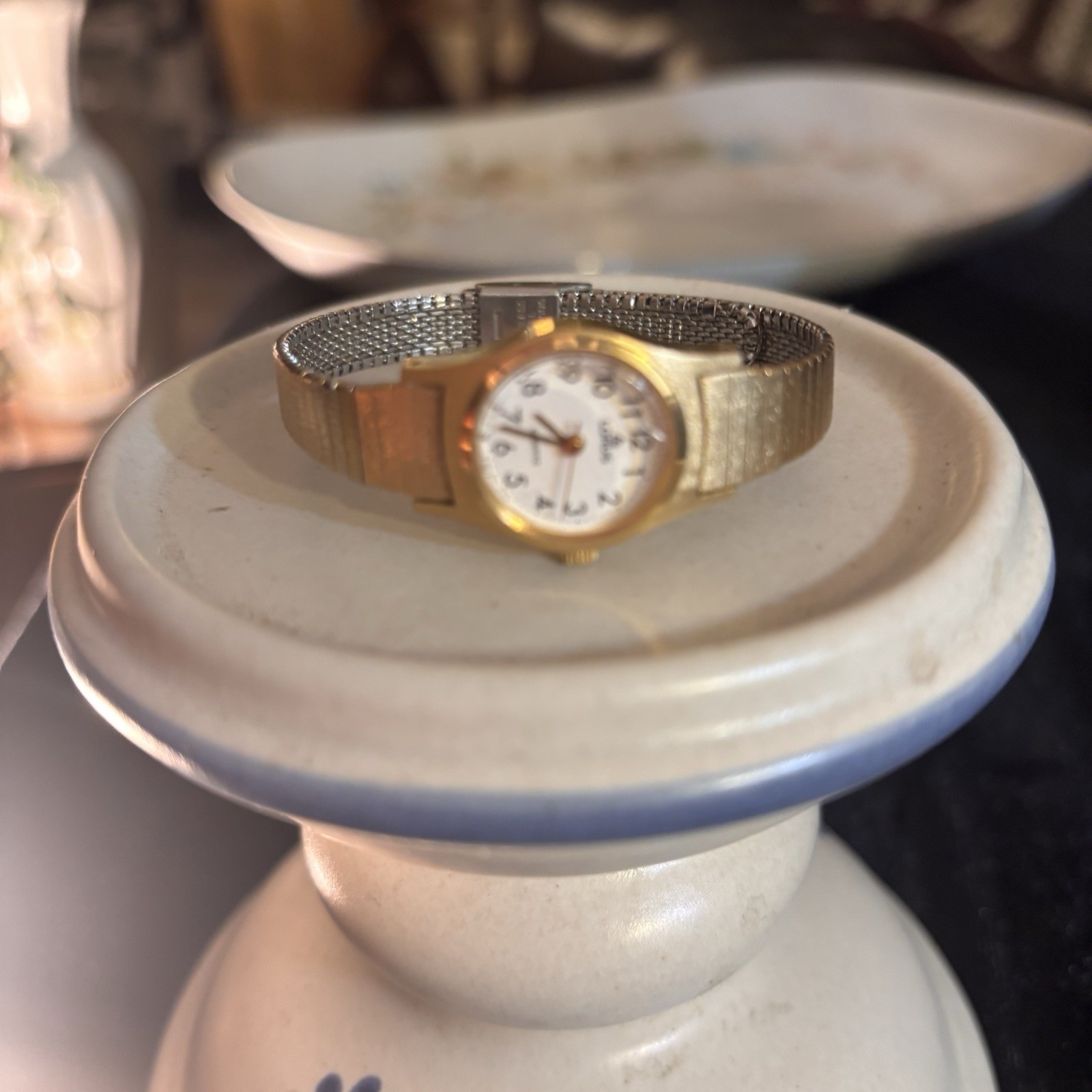 Vintage Lorus Women’s Gold Tone Quartz Watch Stretch Band – As Is / Untested