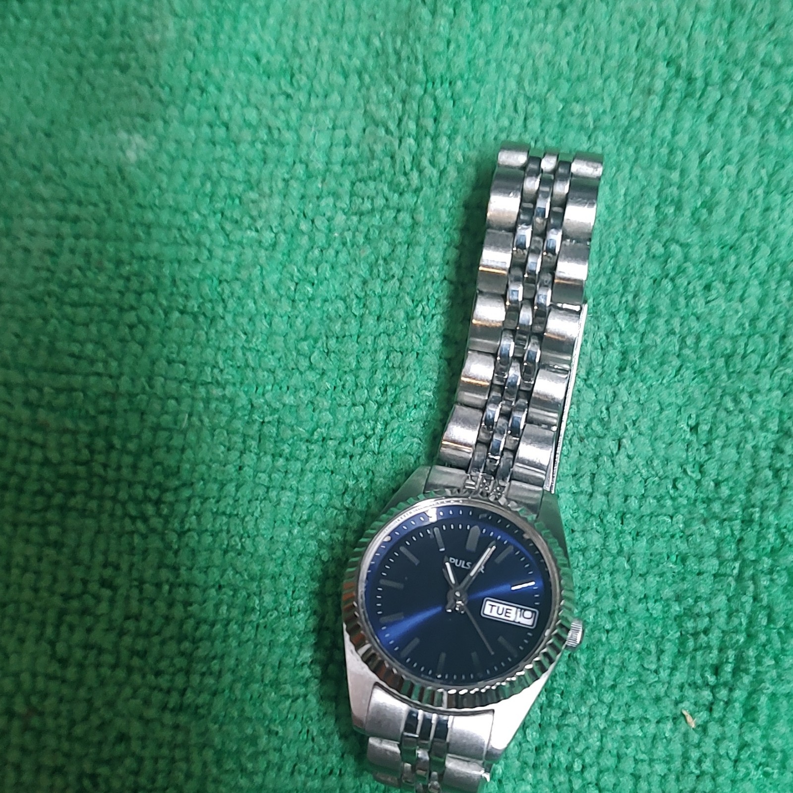Pulsar Women’s Quartz Vintage Day/Date Blue Dial Two-Tone Bracele.New battery