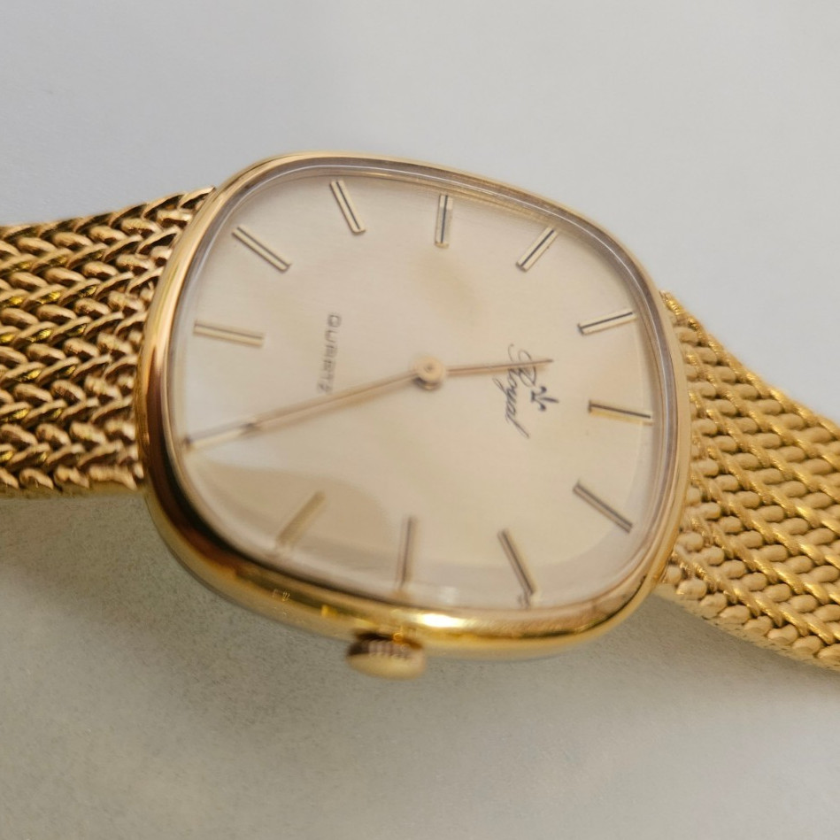 Vintage Men’s Watch “ROYAL” Swiss Dress Ultraslim Integrated Gold Tone NOS 1979