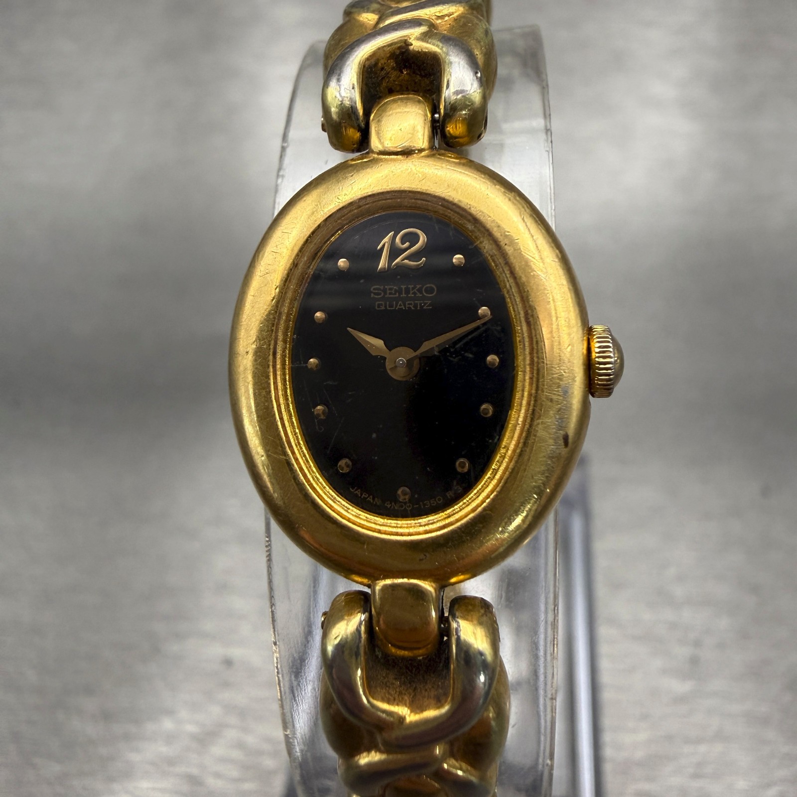Seiko Watch Women 16mm Black Dial Gold Tone Oval 4N00-5520 Vintage New Battery