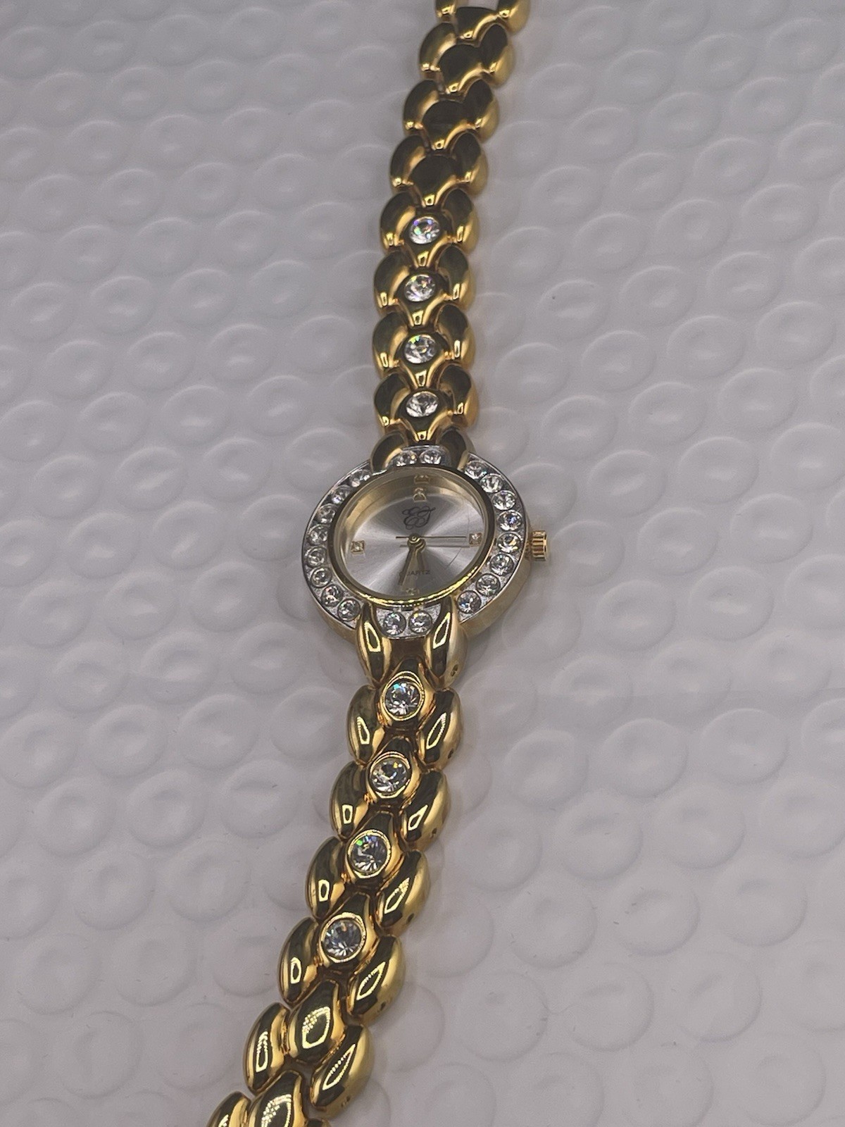 Elizabeth Taylor White Diamonds Quartz Vintage Formal Watch Gold Tone Rhinestone