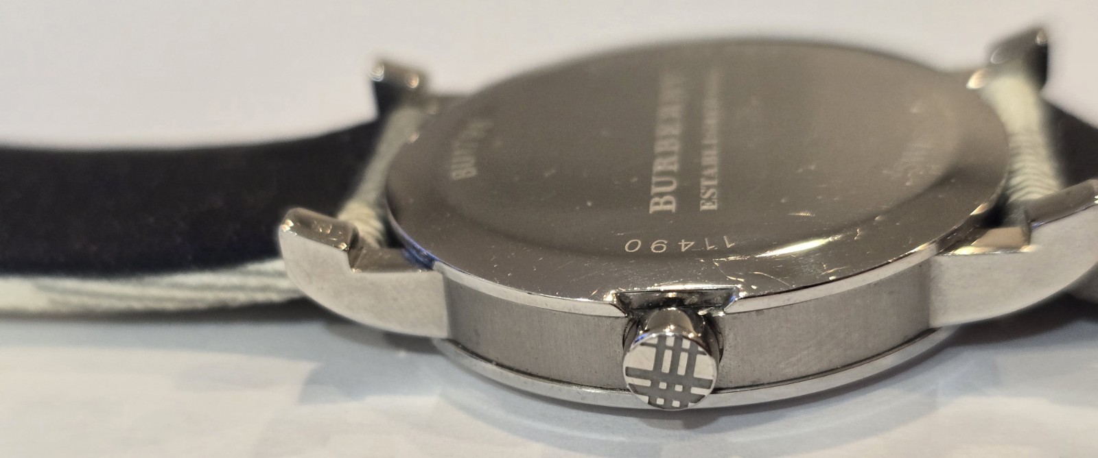 Burberry BU1798 Nova Check Strap White Dial Stainless Steel Quartz Watch *Works*