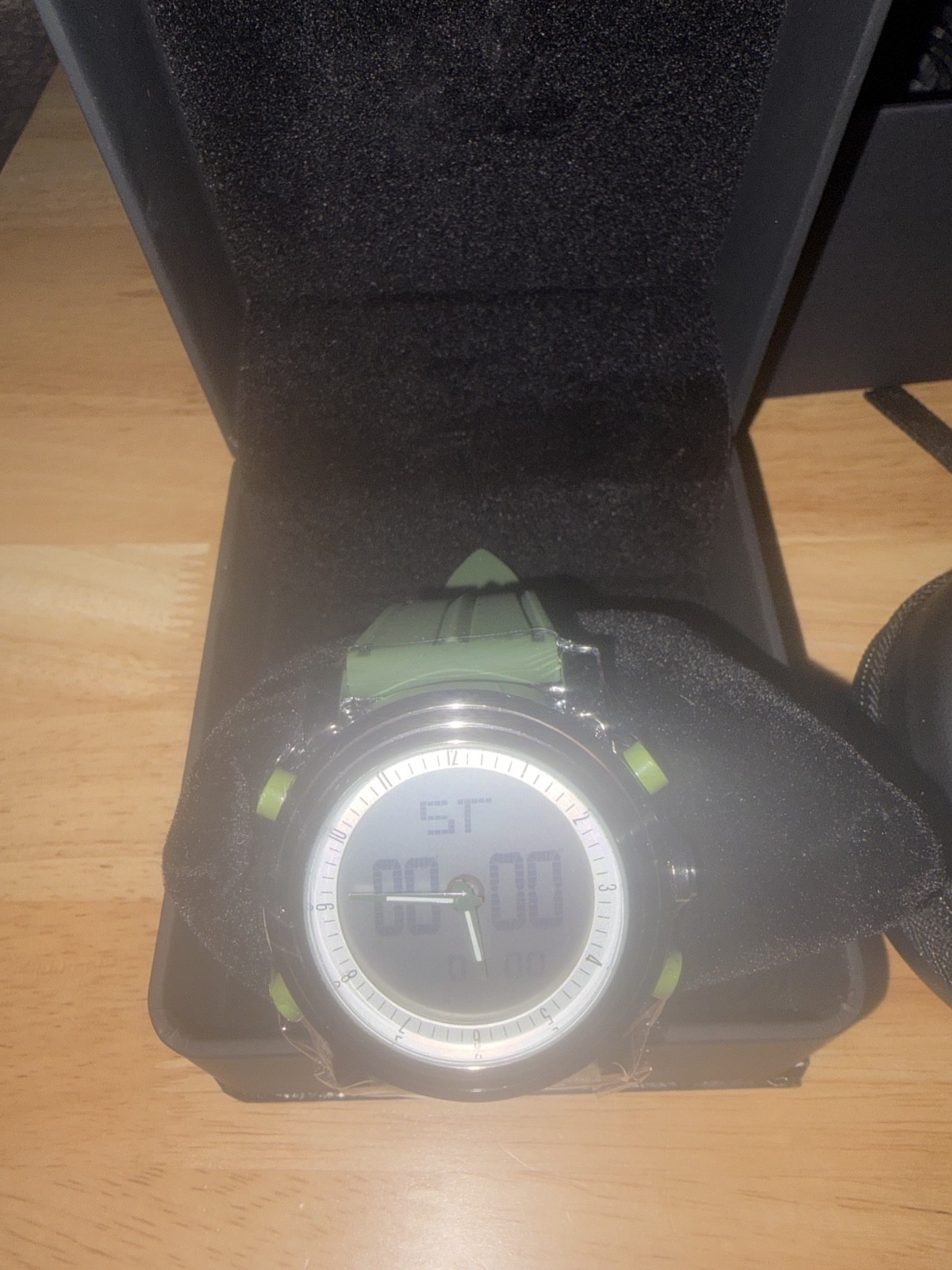 Brand New Cortella Watch – Men’s & Women’s – Sports Green LED Digital and Analog