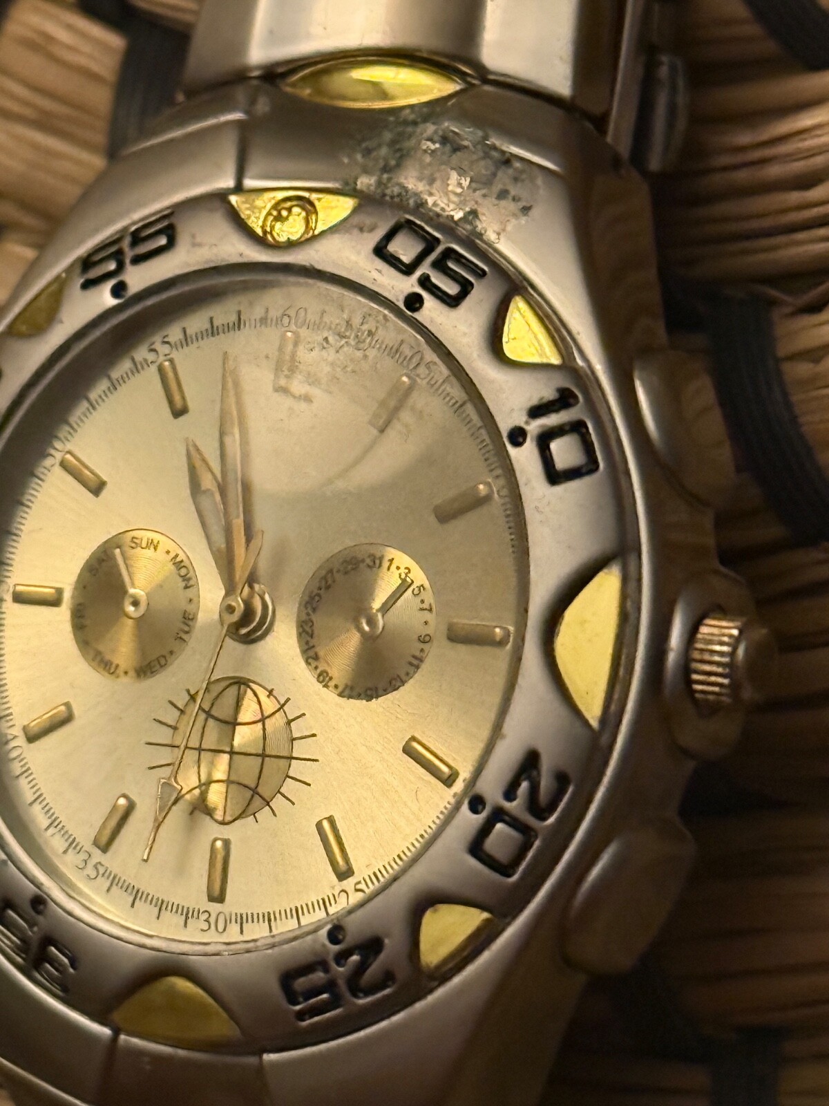 Mens Silver Gold Tone Wristwatch Stainless Steel Case China READ UNTESTED Haband