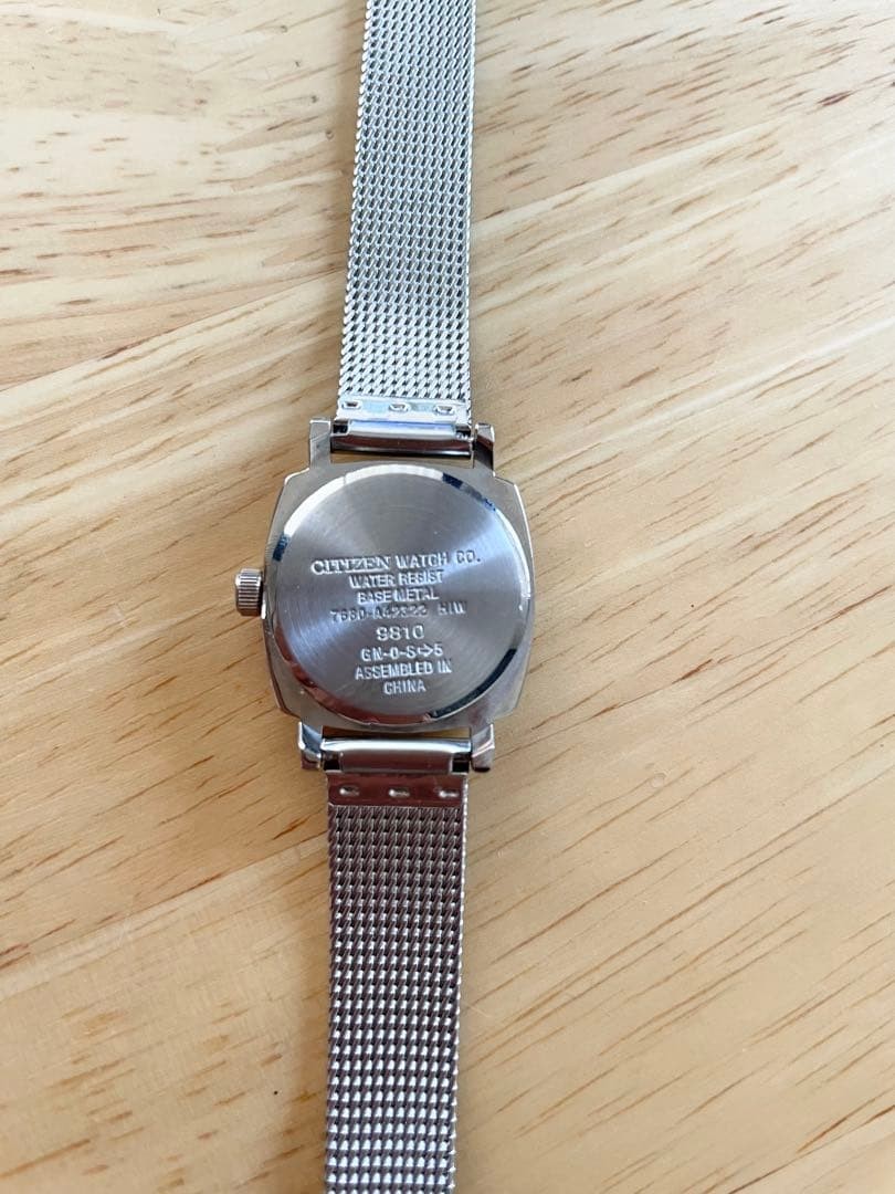 Working condition, excellent condition, retro style, Japanese quartz Citizen nu