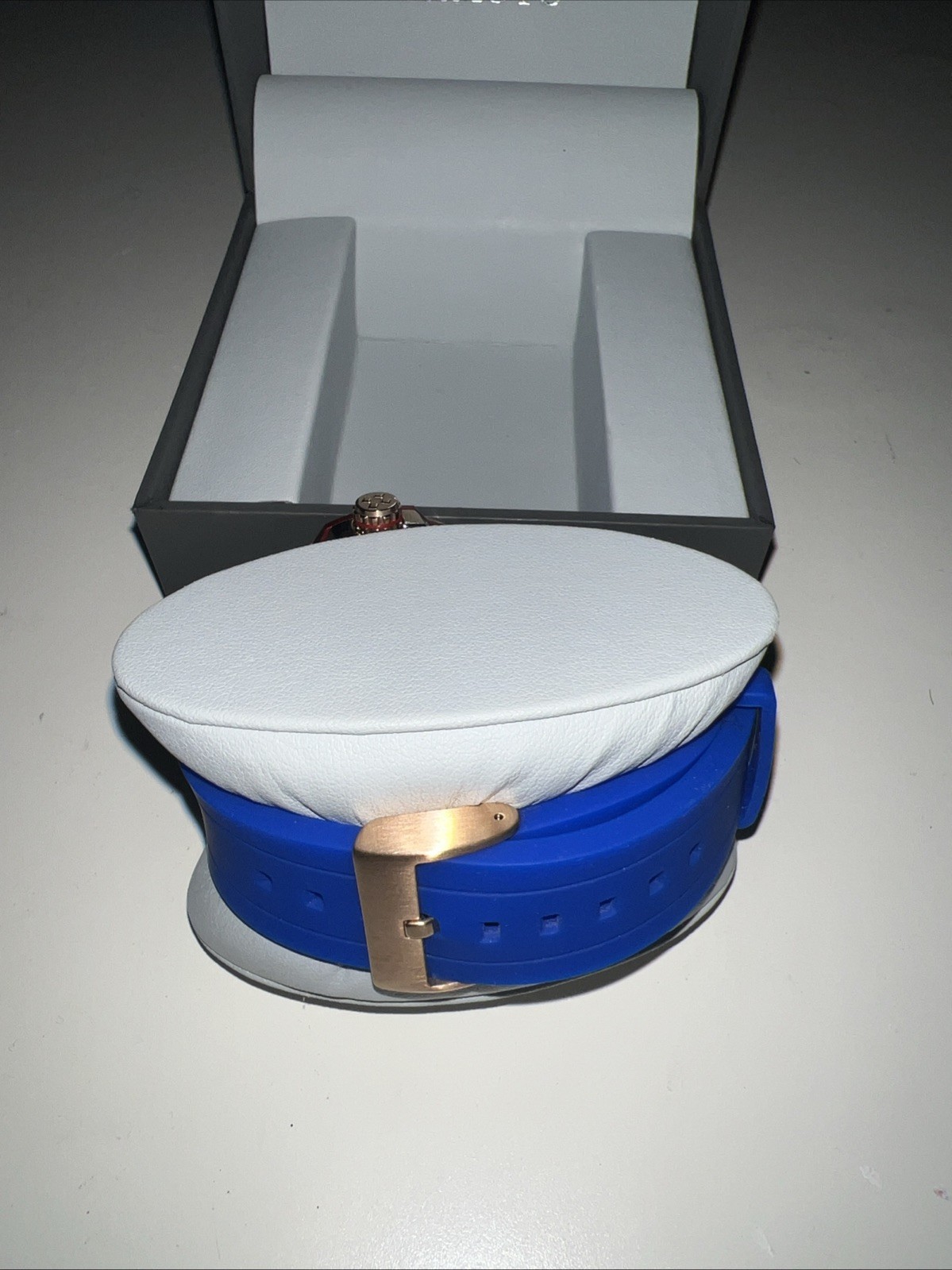 Vince Camuto Men’s Blue Dial Rose Gold Case Blue Silicone Quartz Watch 5 ATM