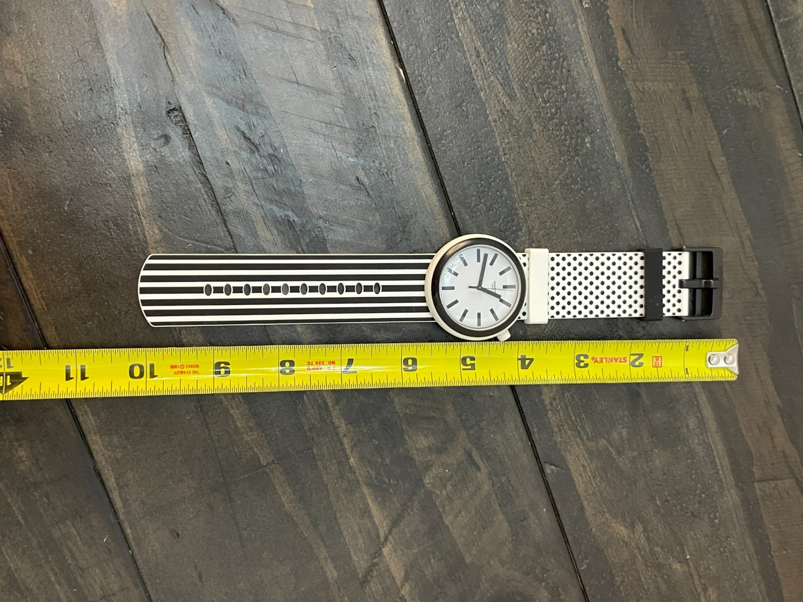 Swatch Striure SUON130 41mm Blue and White Striped Silicone Watch Swiss Working