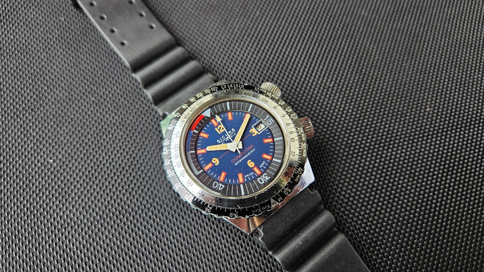 Sicura 21 Jewels Computer blue Dial manual wind rotating bezel Vintage