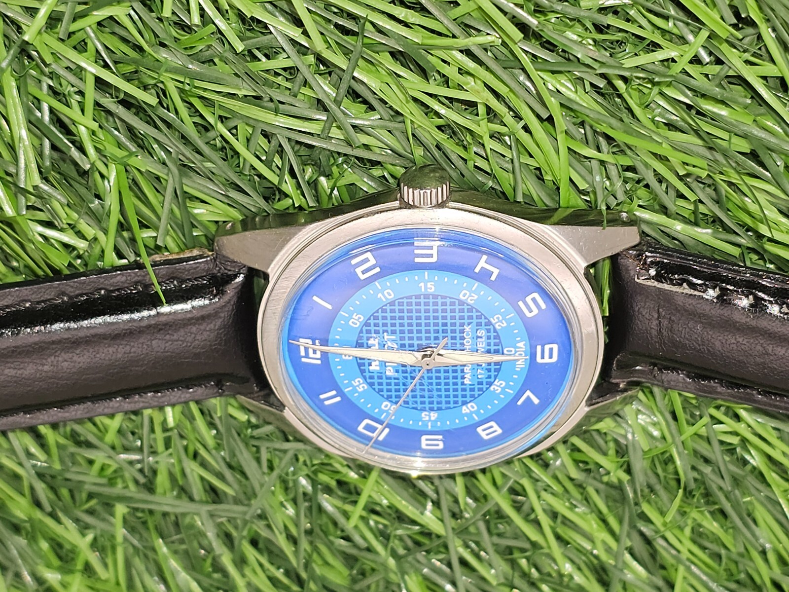 Beautiful Mens HMT Pilot Parashock Mechanical Wind 17J Watch Blue Dial