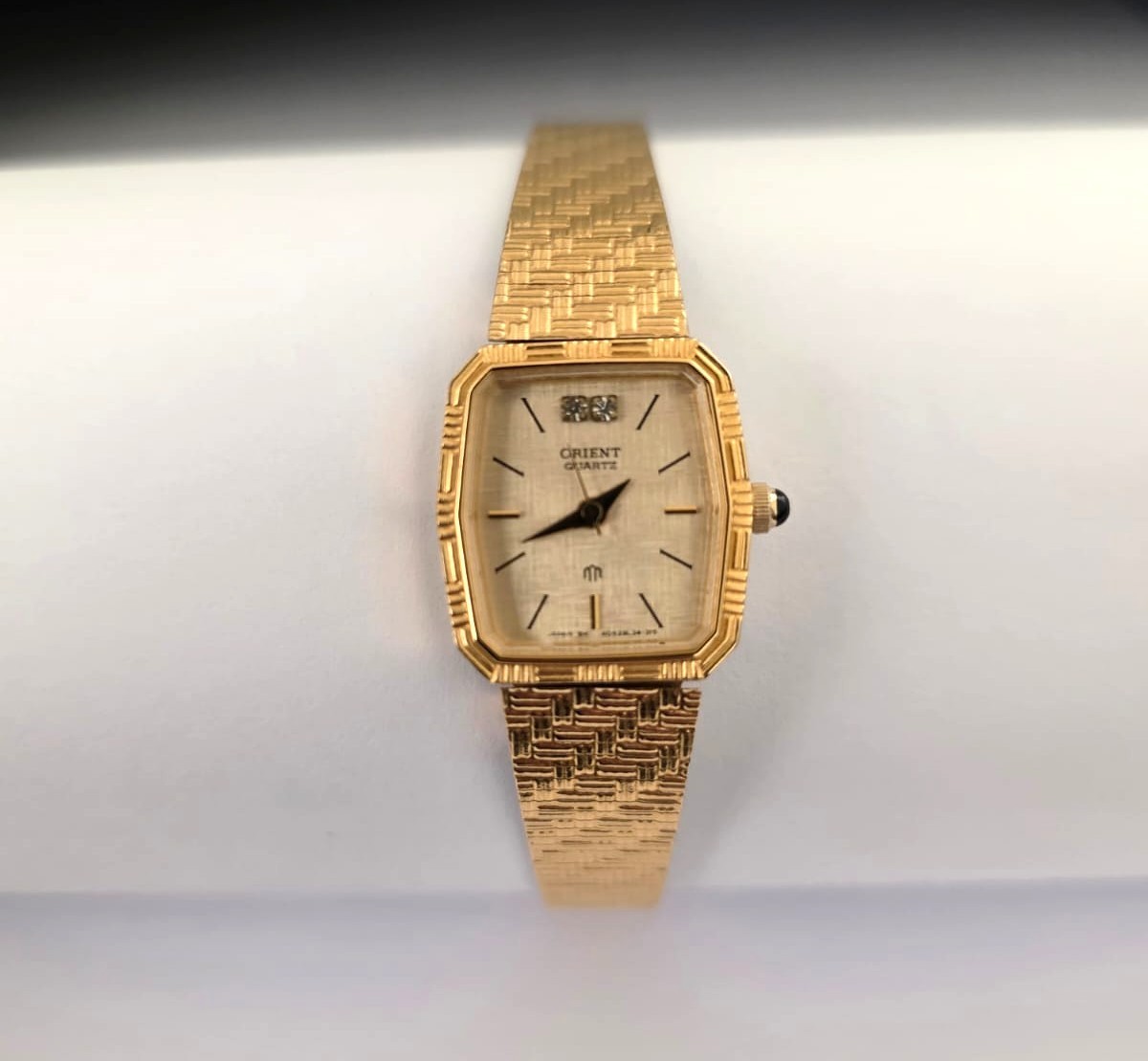 vintage Orient Quartz woman watch