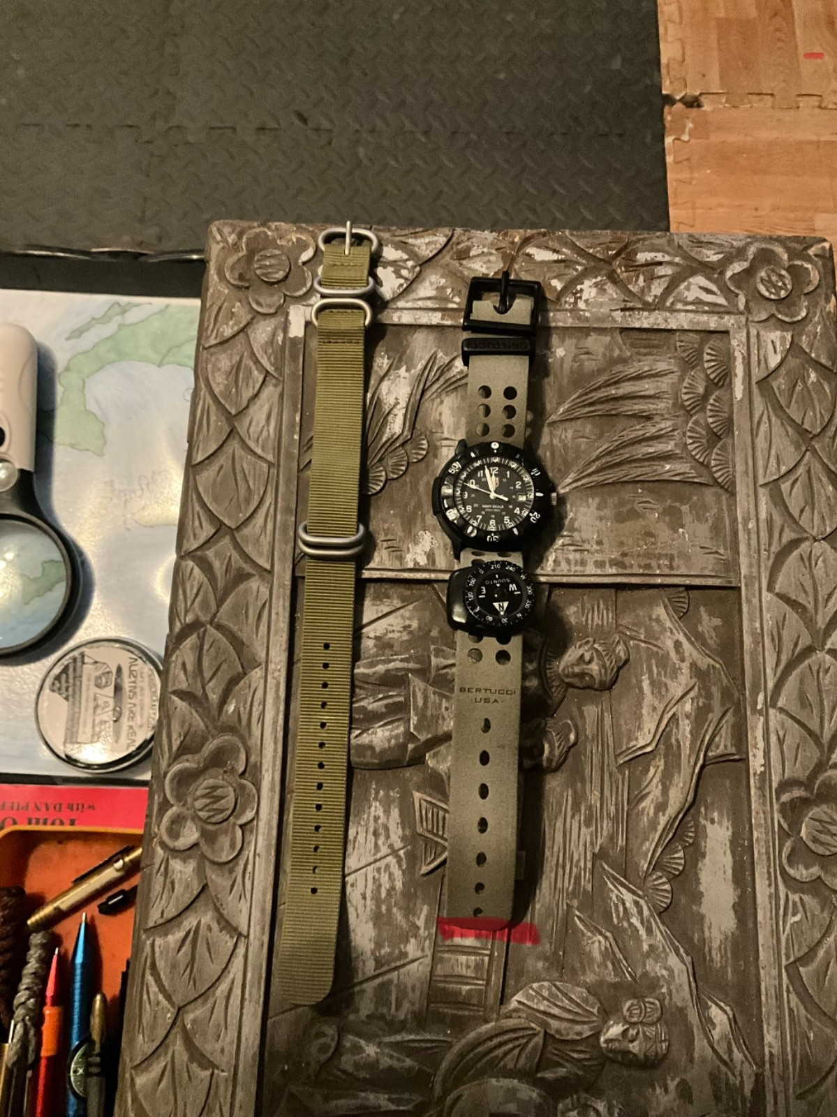 Custom Everglades Survival Watch -Luminox original vintage w/ 2 bands & Compass